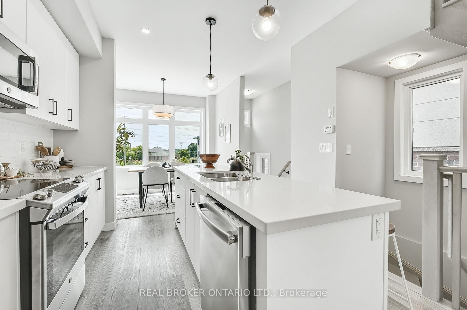 Photo 12 of Unit 7, 527 Shaver Road, Hamilton, Ancaster — HOMEH