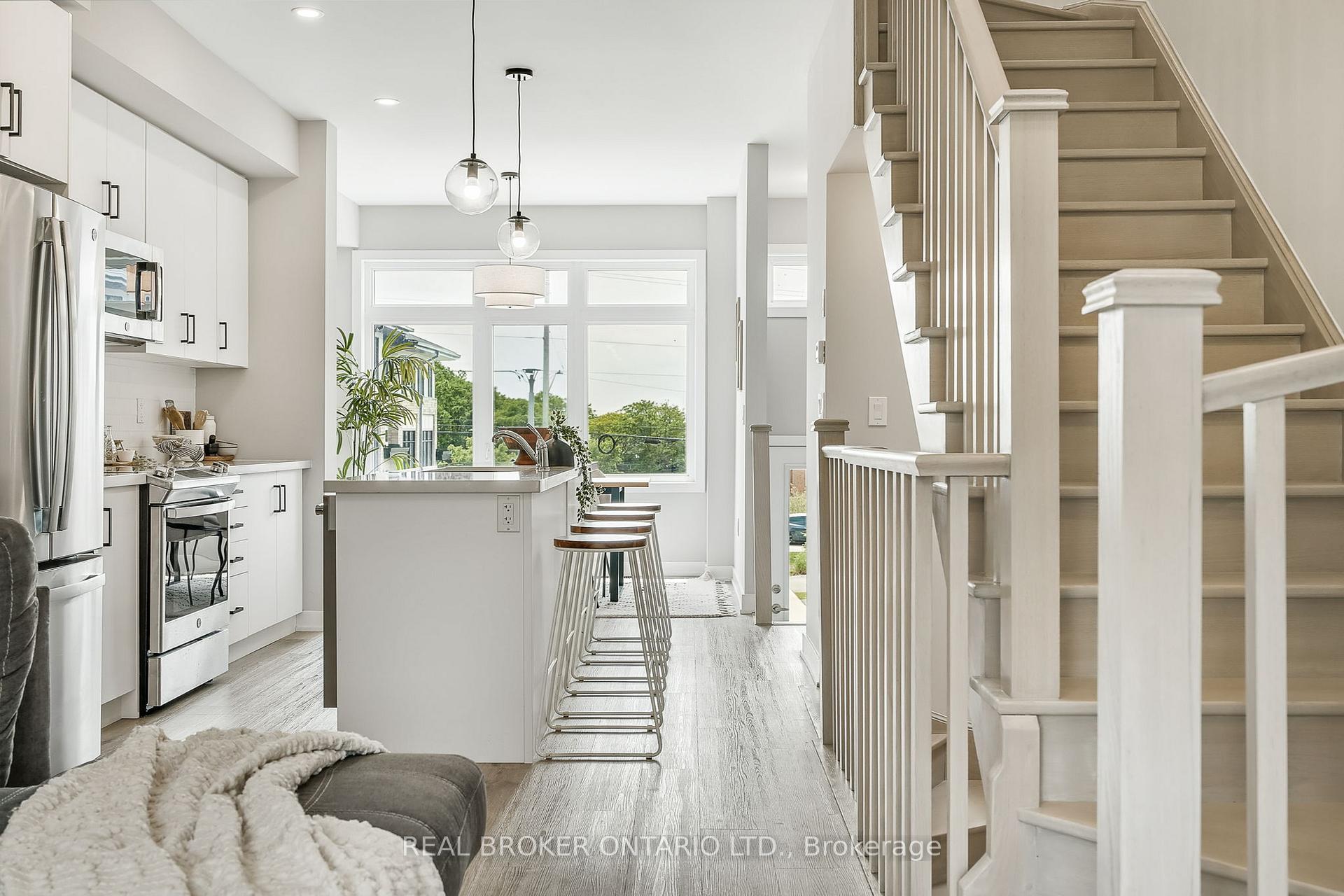 Photo 21 of Unit 7, 527 Shaver Road, Hamilton, Ancaster — HOMEH