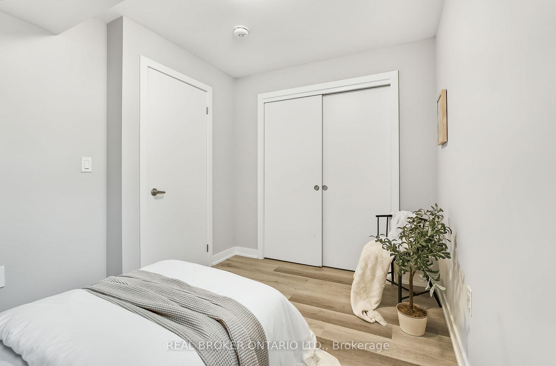Photo 44 of Unit 7, 527 Shaver Road, Hamilton, Ancaster — HOMEH