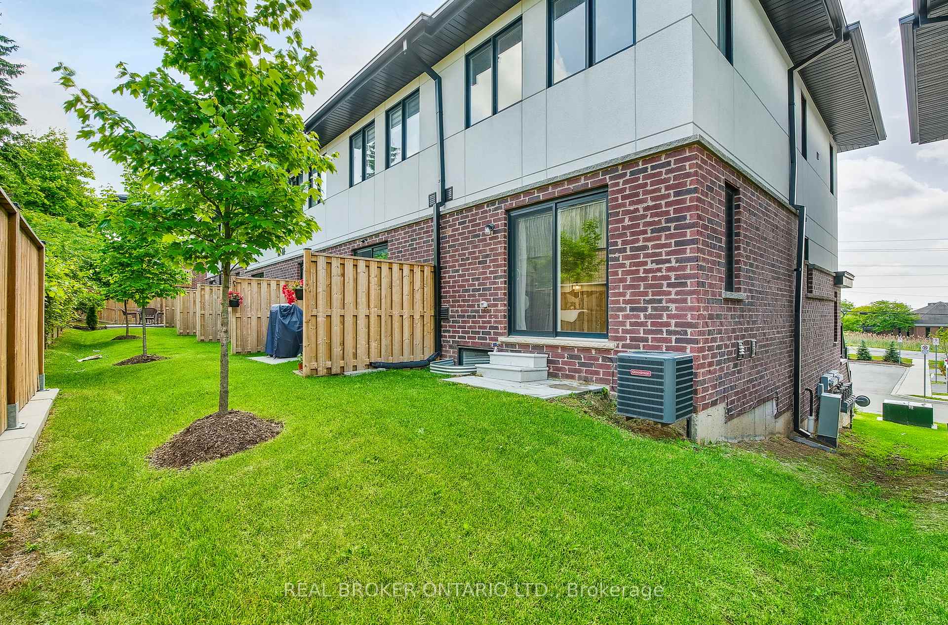 Photo 48 of Unit 7, 527 Shaver Road, Hamilton, Ancaster — HOMEH