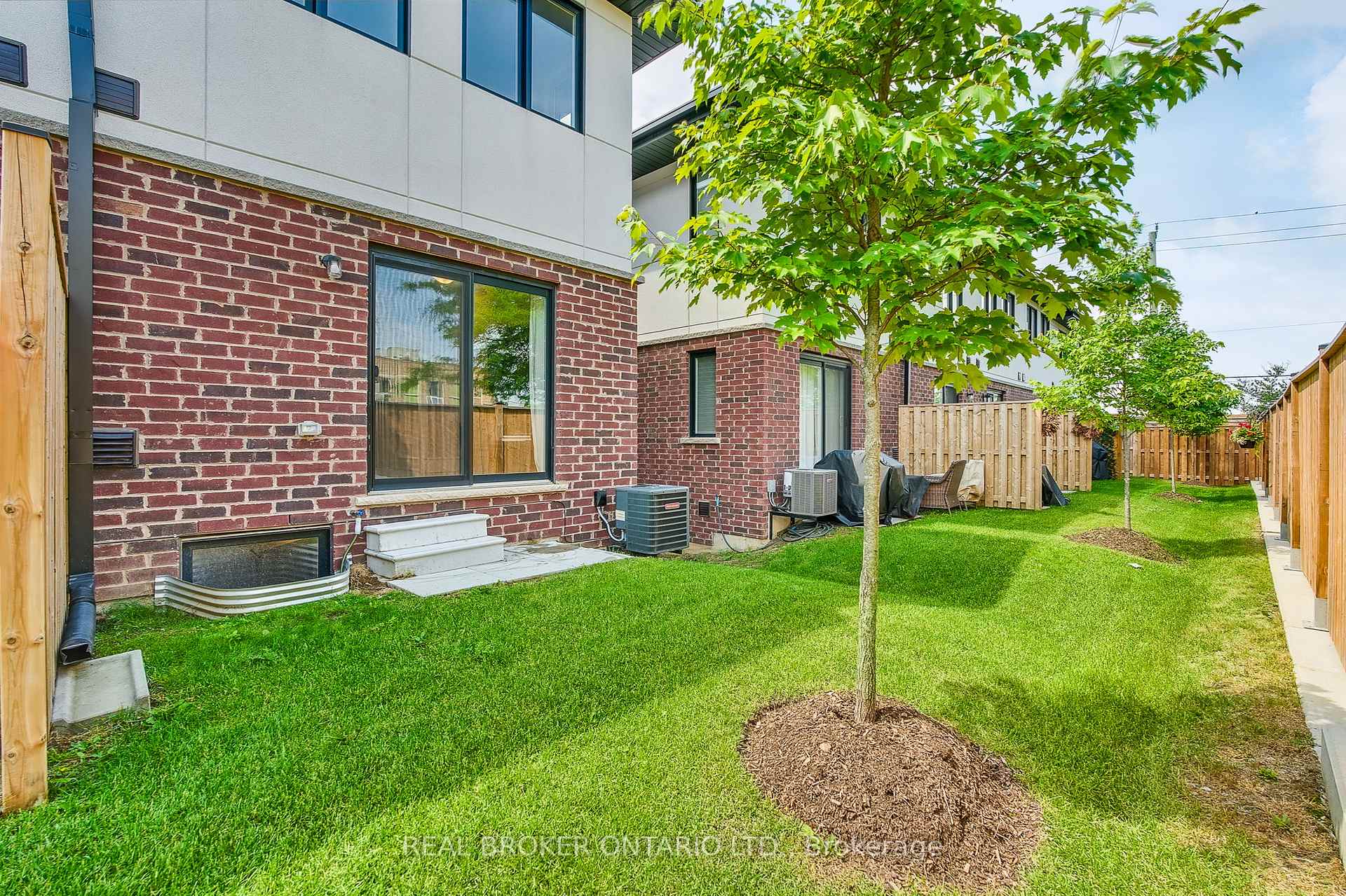 Photo 50 of Unit 7, 527 Shaver Road, Hamilton, Ancaster — HOMEH