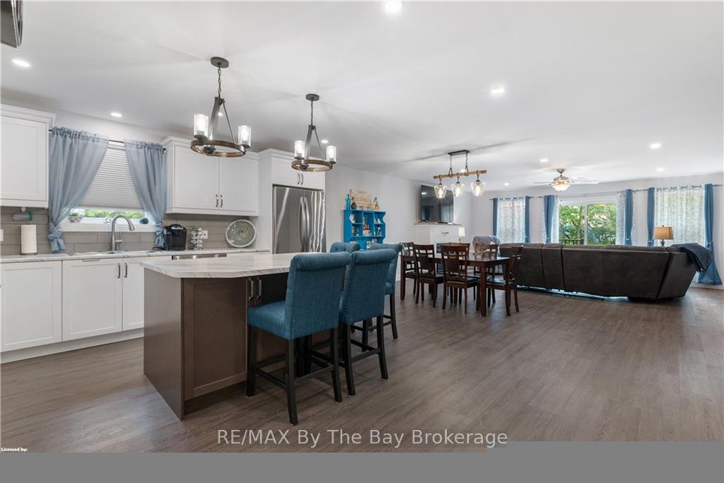 Photo 7 of 88 Henry Street, Barrie, Queen's Park — HOMEH