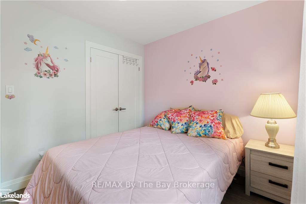 Photo 18 of 88 Henry Street, Barrie, Queen's Park — HOMEH
