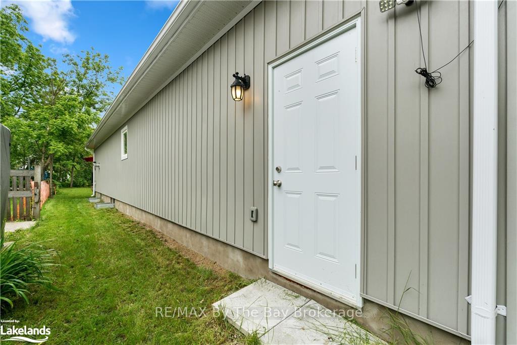 Photo 29 of 88 Henry Street, Barrie, Queen's Park — HOMEH