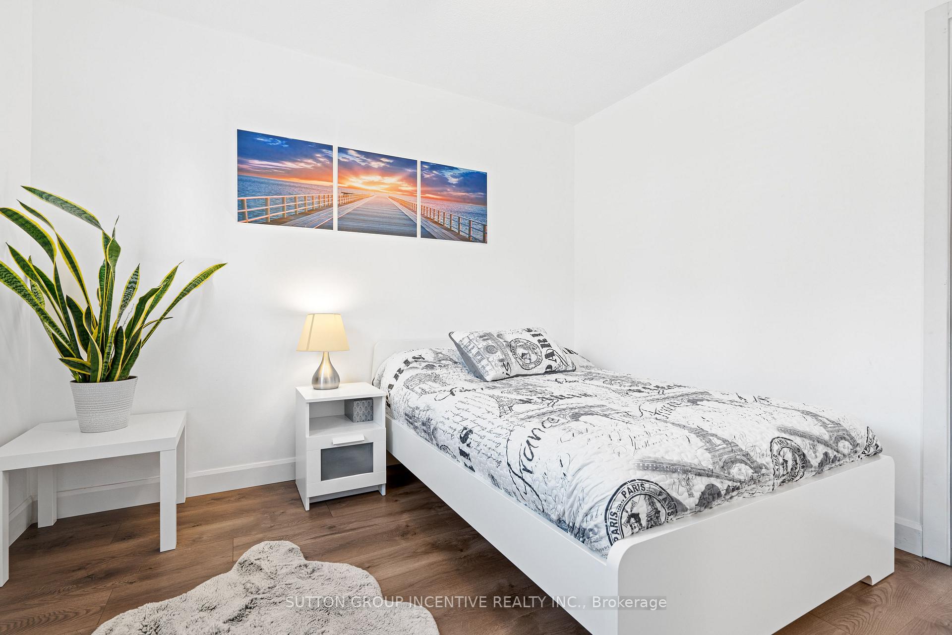 Photo 19 of 31 Moore Place, Barrie, Letitia Heights — HOMEH