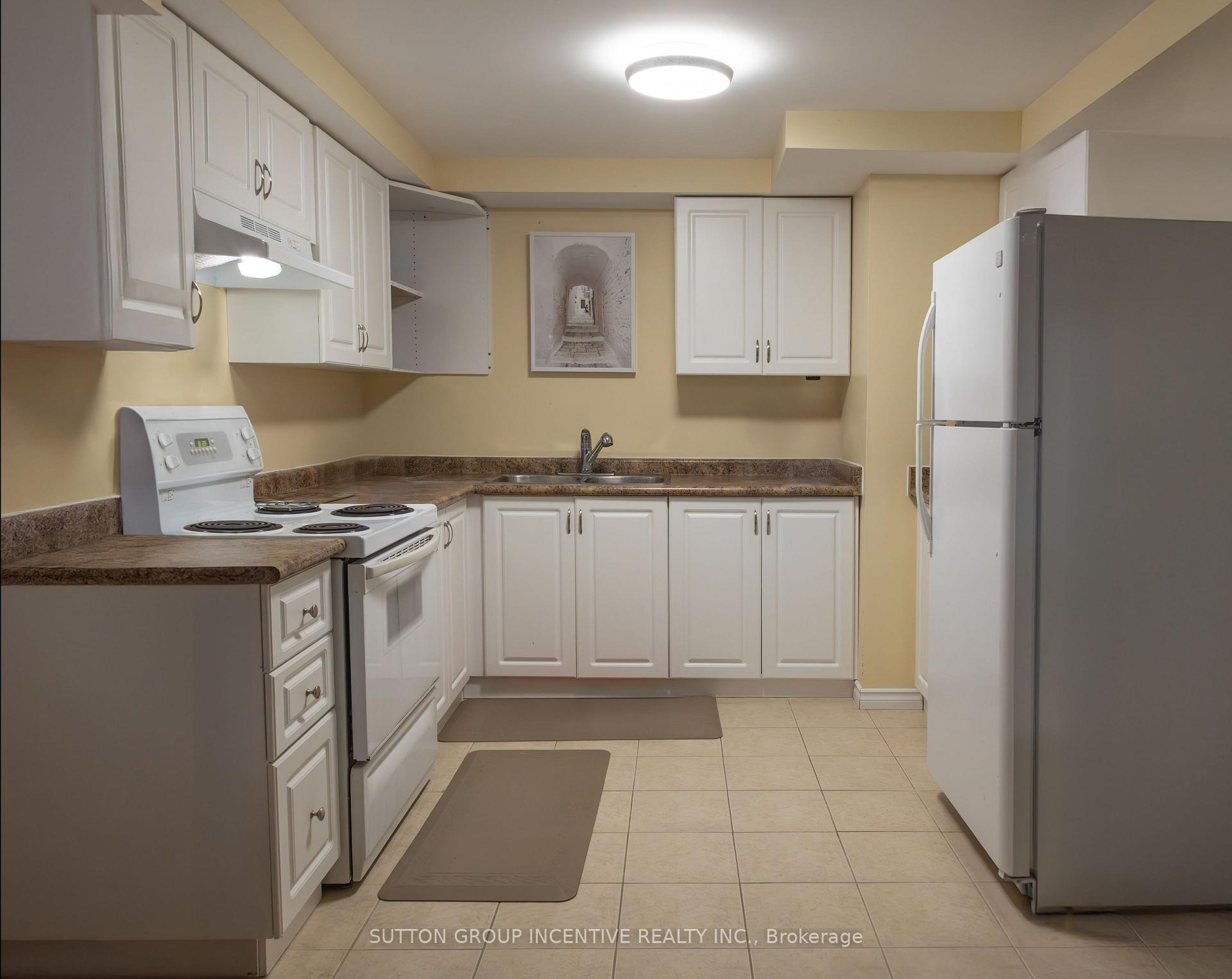Photo 26 of 31 Moore Place, Barrie, Letitia Heights — HOMEH
