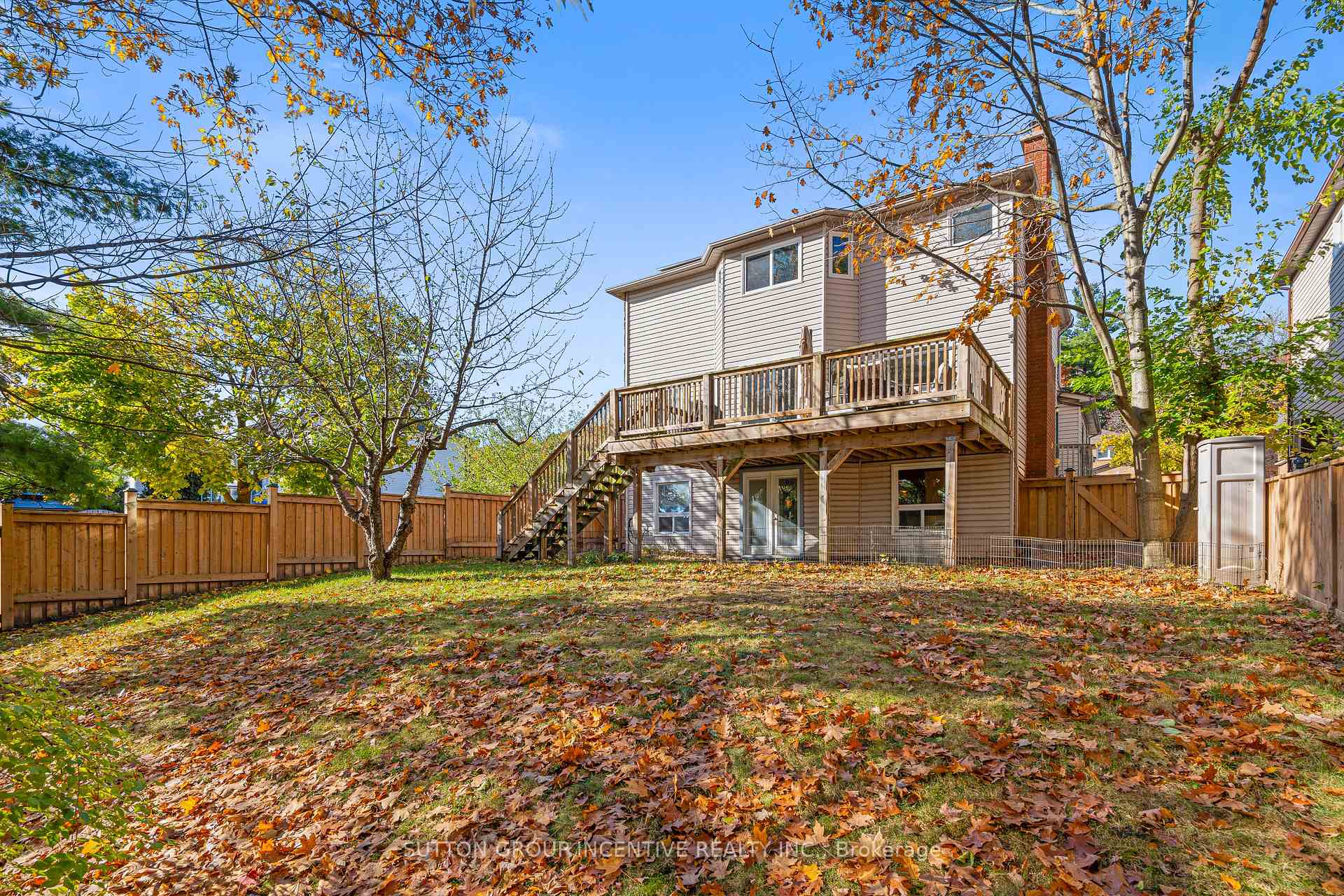 Photo 34 of 31 Moore Place, Barrie, Letitia Heights — HOMEH