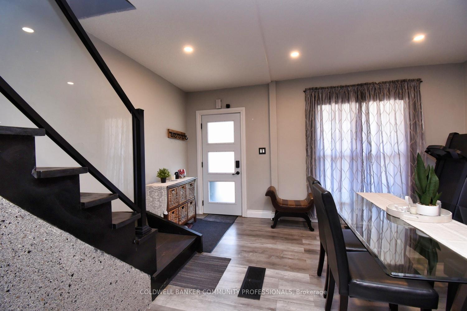 Photo 5 of 46 Rosemont Avenue, Hamilton, Stripley — HOMEH