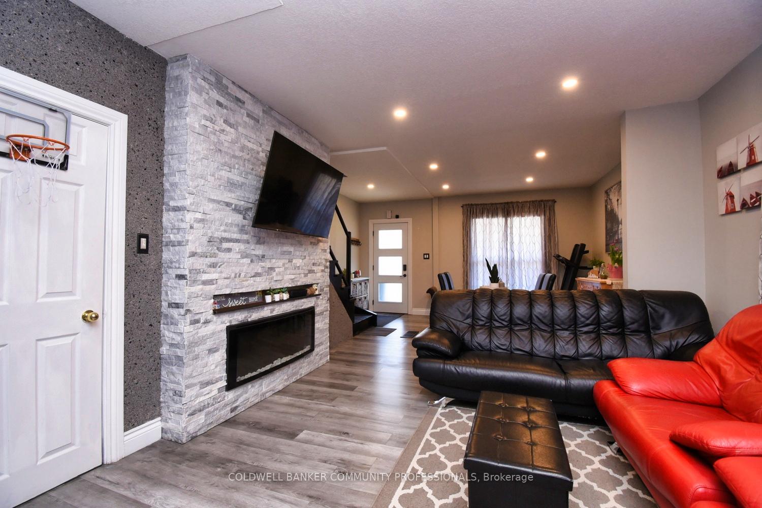 Photo 9 of 46 Rosemont Avenue, Hamilton, Stripley — HOMEH