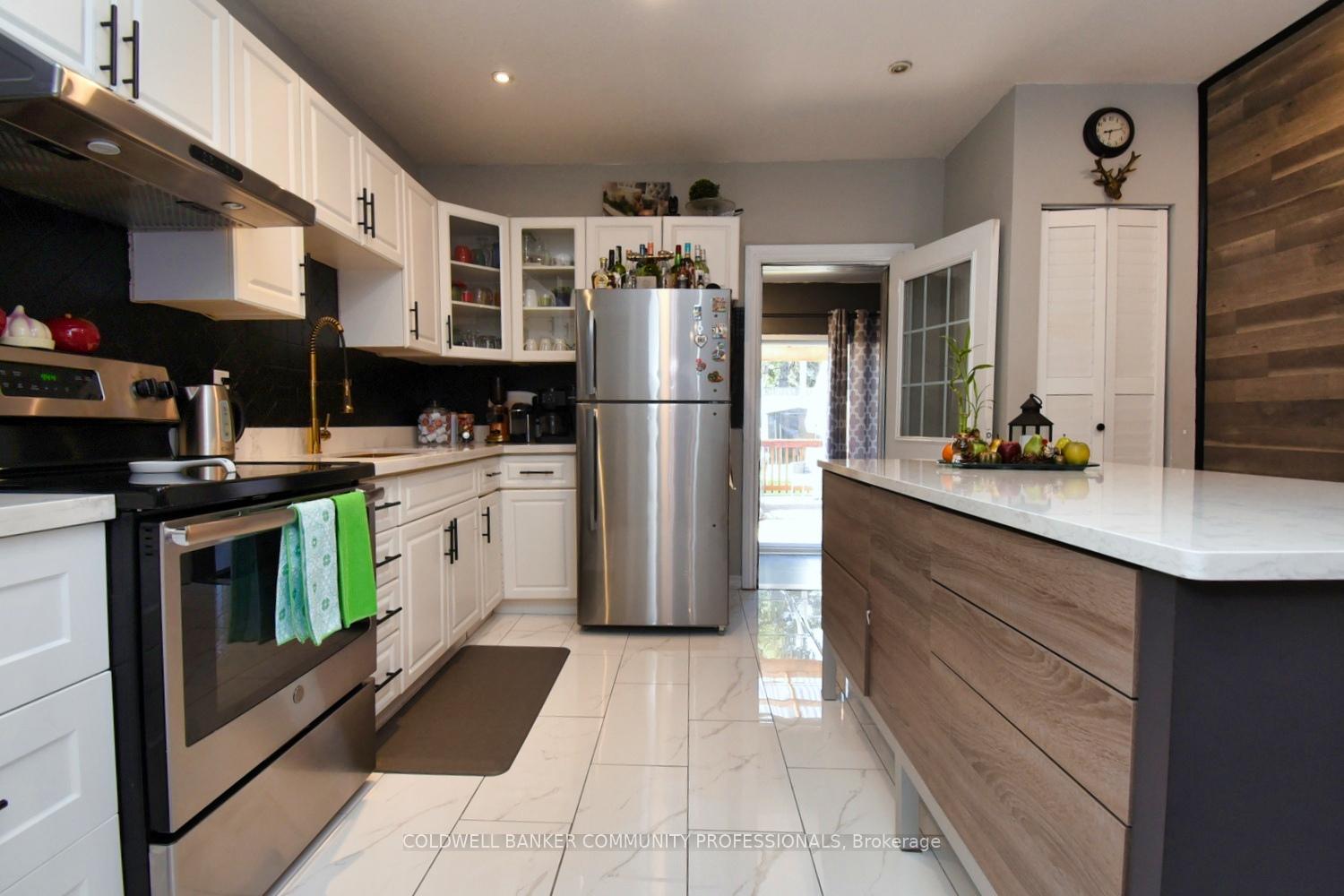 Photo 13 of 46 Rosemont Avenue, Hamilton, Stripley — HOMEH