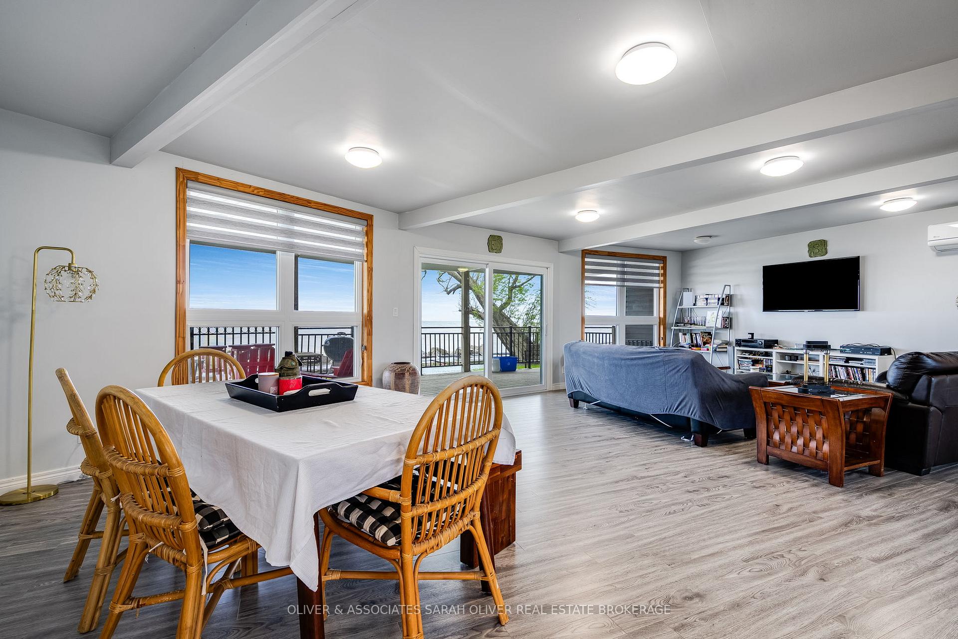 Photo 4 of 270 Cotterie Park, Leamington — HOMEH