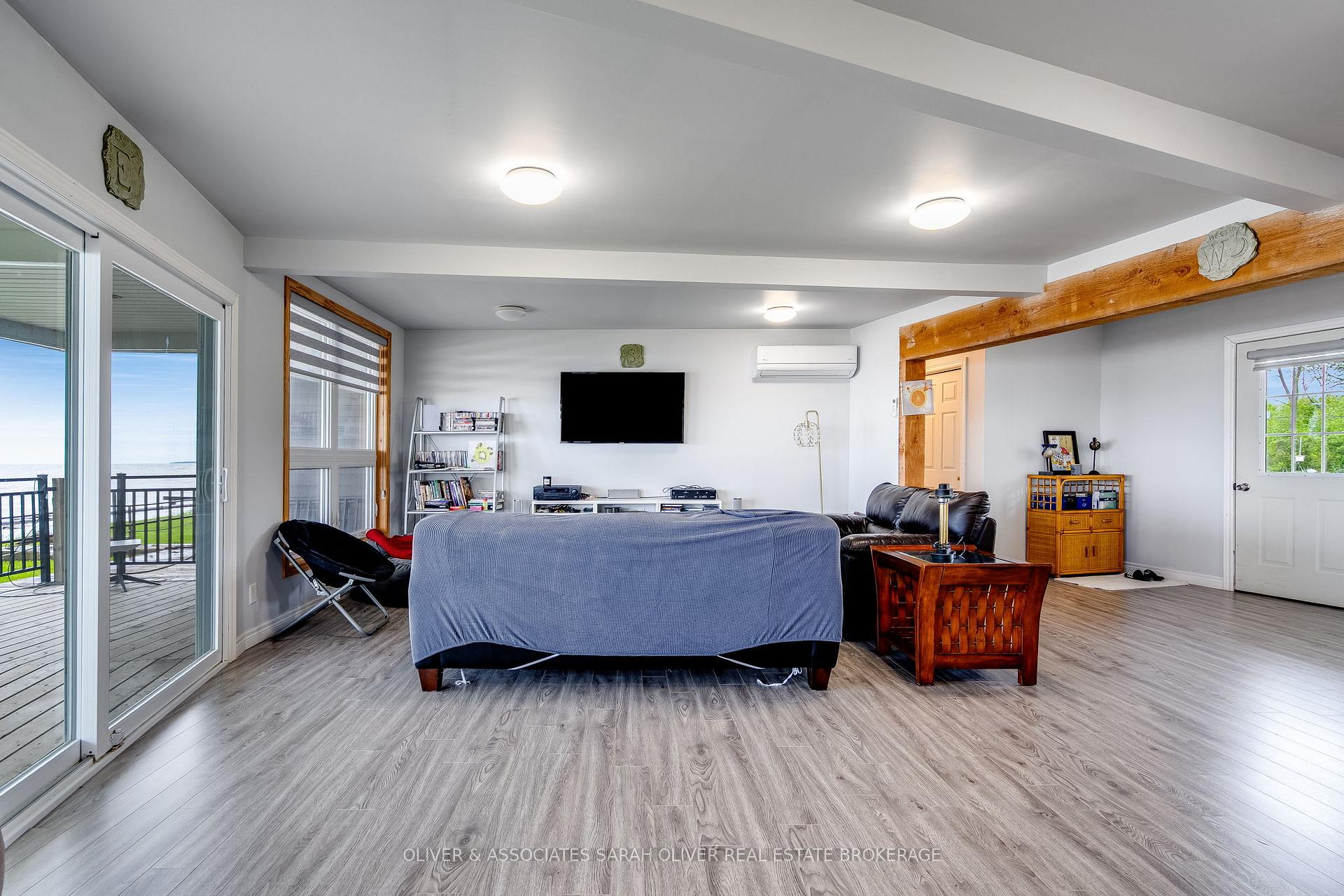 Photo 5 of 270 Cotterie Park, Leamington — HOMEH