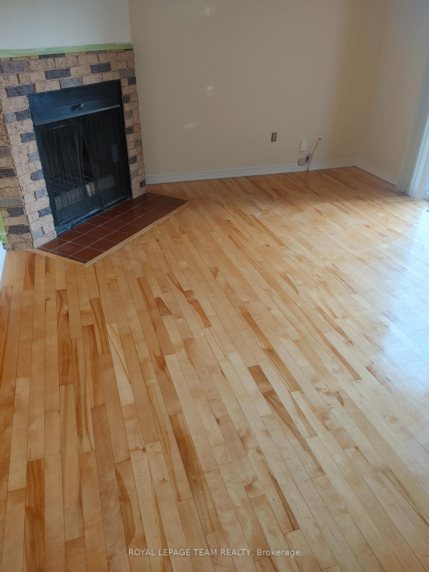 Photo 12 of 1648 Nordic Way, Ottawa, Pineview — HOMEH