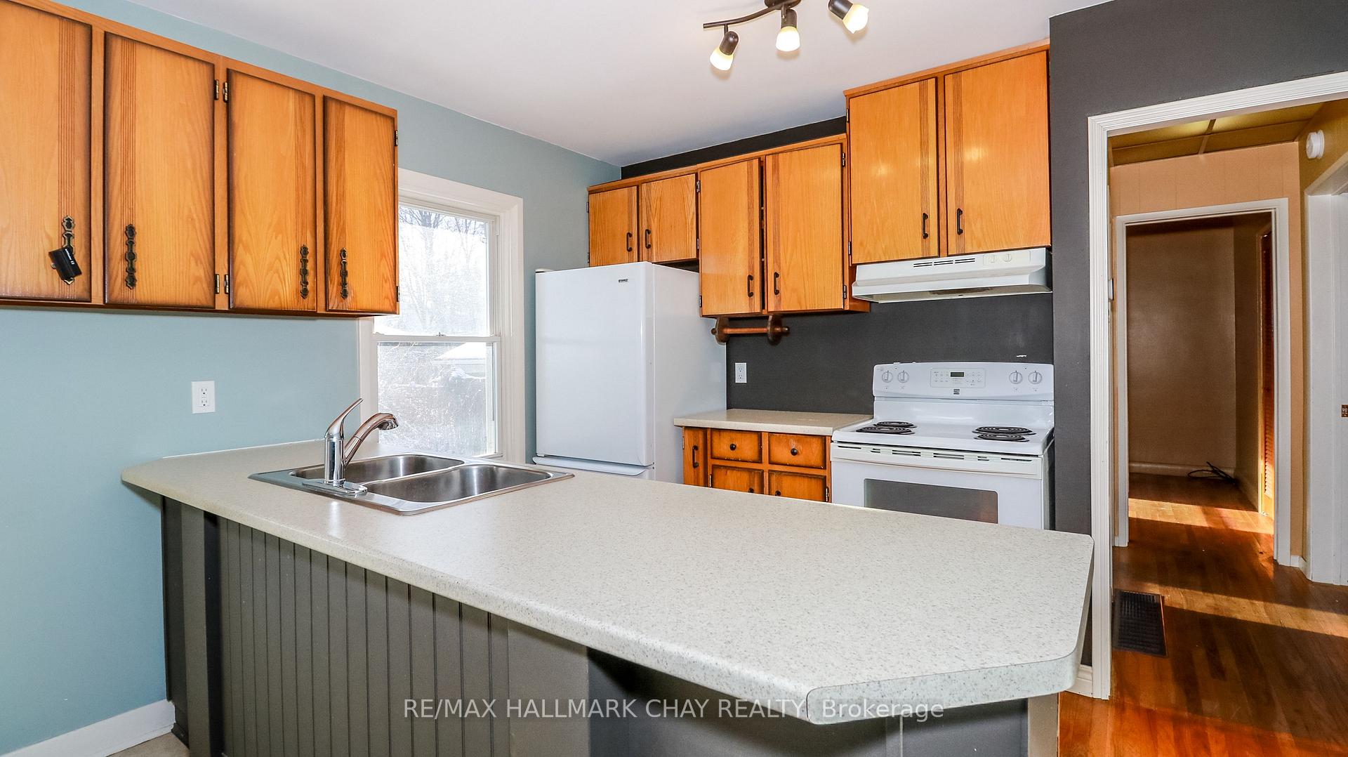 Photo 8 of 65 Strabane Avenue, Barrie, Codrington — HOMEH