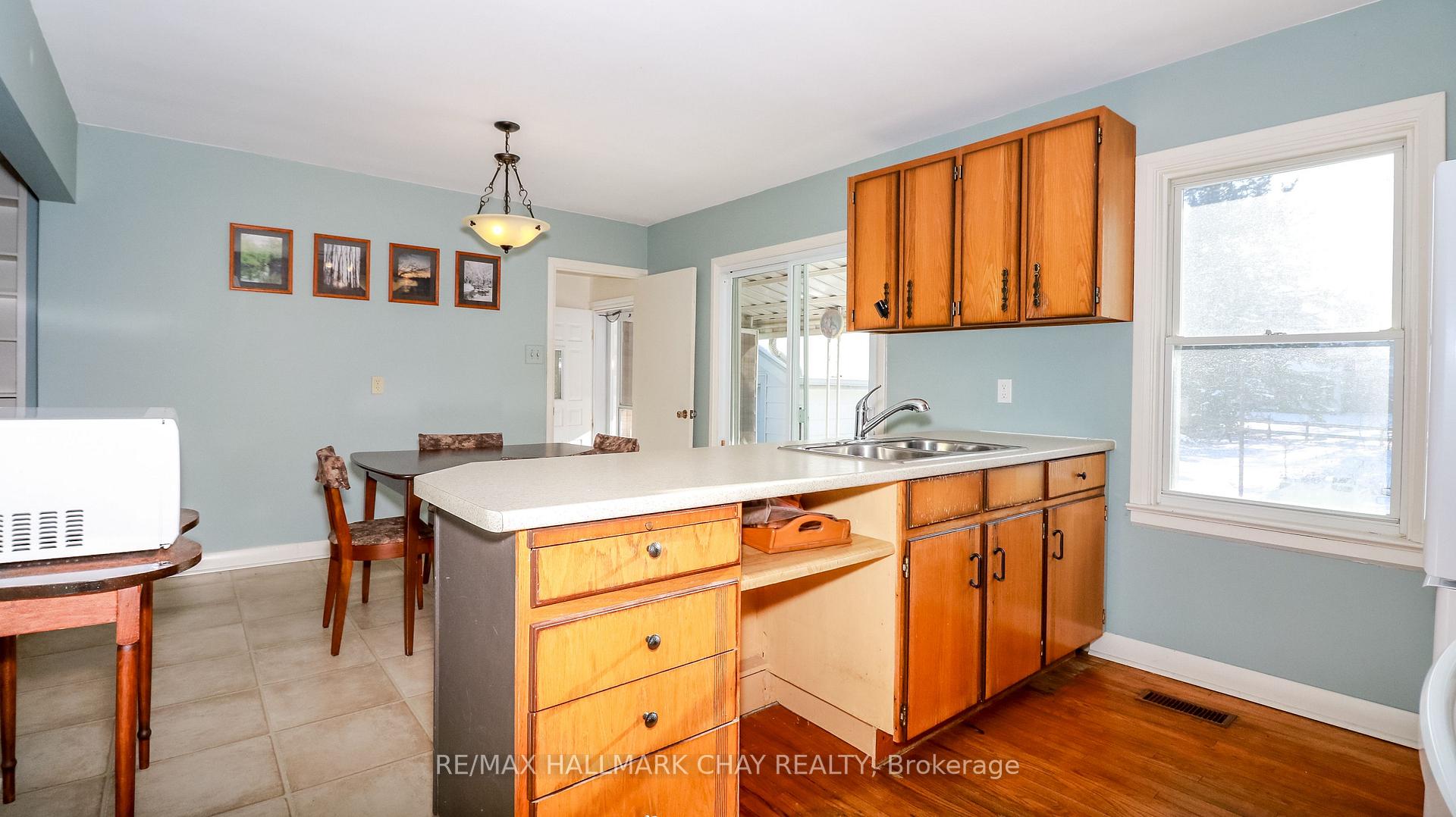 Photo 10 of 65 Strabane Avenue, Barrie, Codrington — HOMEH