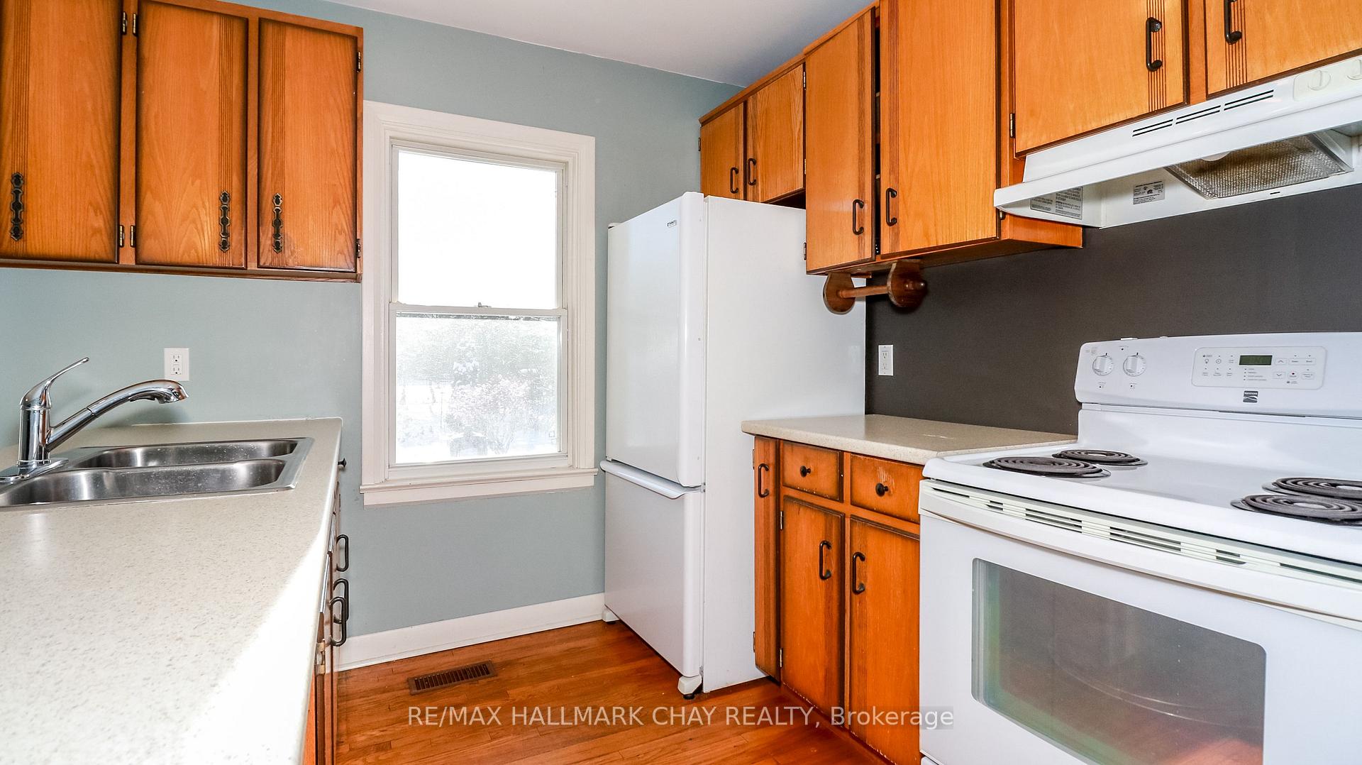 Photo 11 of 65 Strabane Avenue, Barrie, Codrington — HOMEH