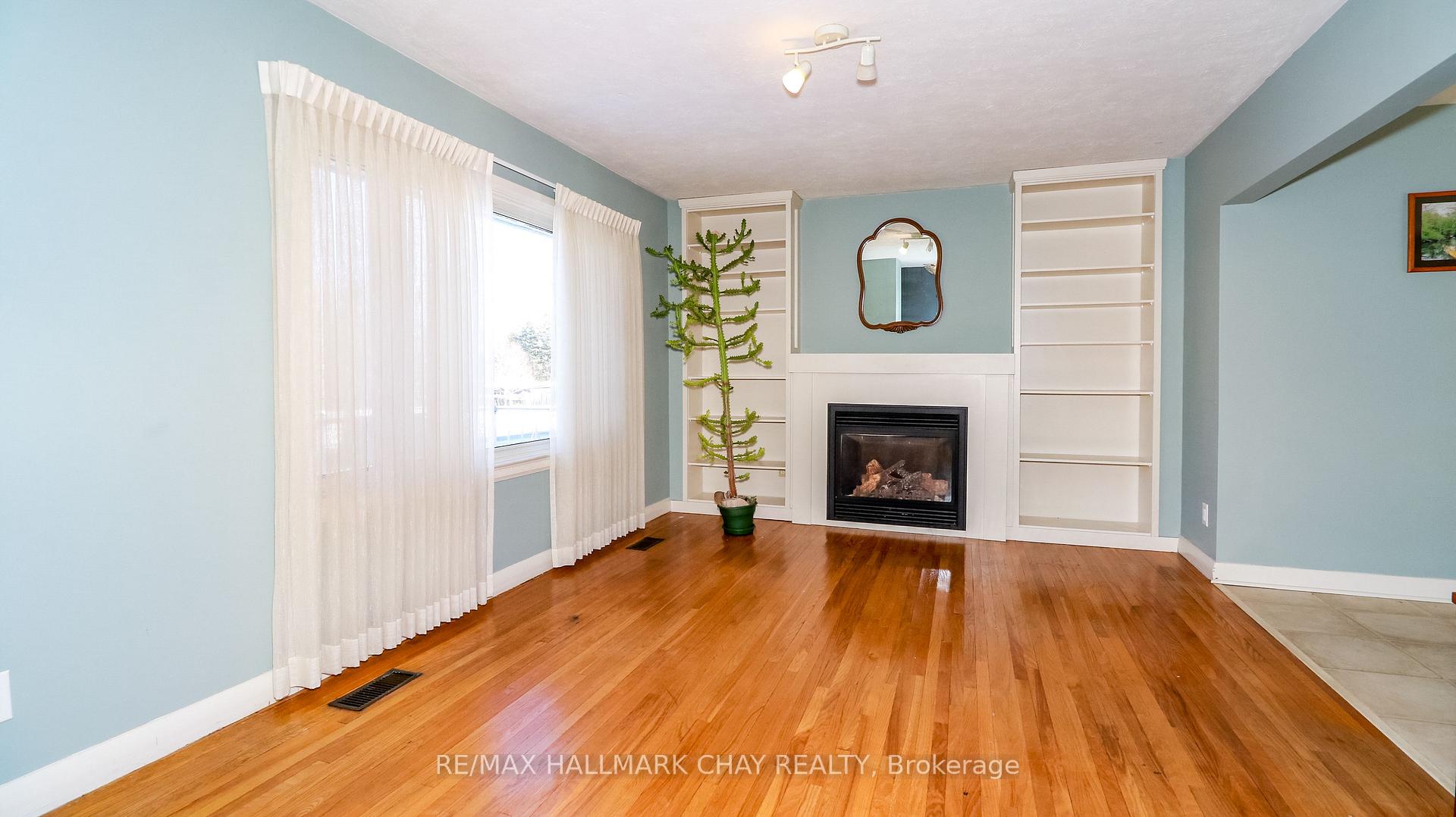 Photo 13 of 65 Strabane Avenue, Barrie, Codrington — HOMEH