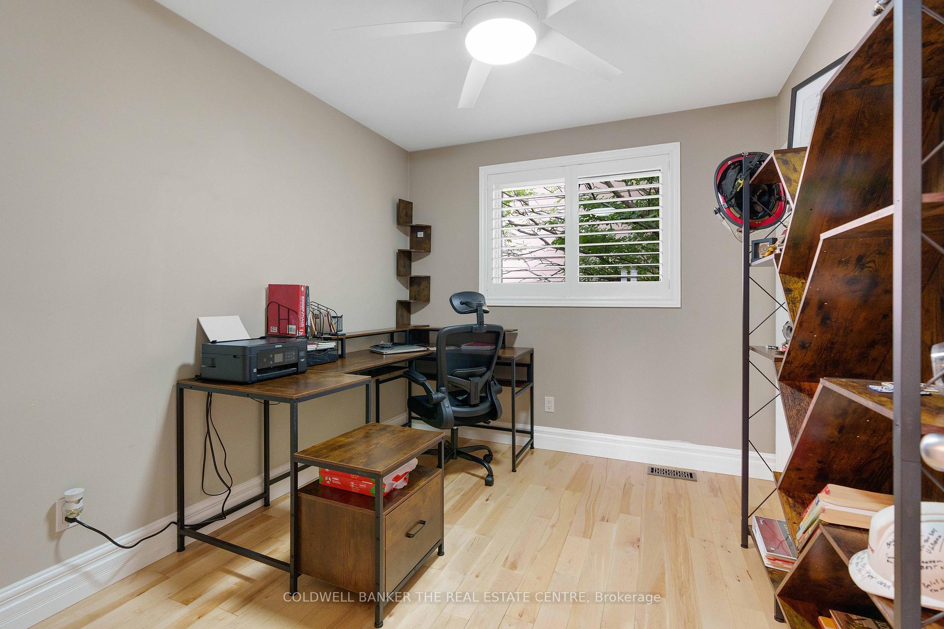 Photo 19 of 9 Bellevue Crescent, Barrie, Wellington — HOMEH