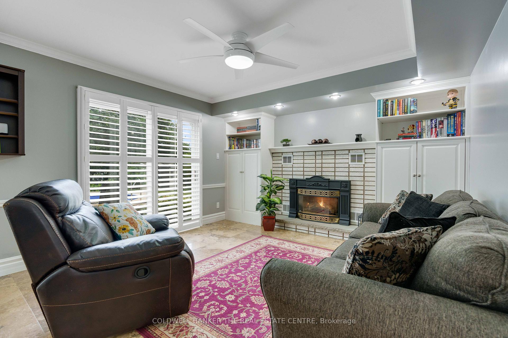 Photo 23 of 9 Bellevue Crescent, Barrie, Wellington — HOMEH