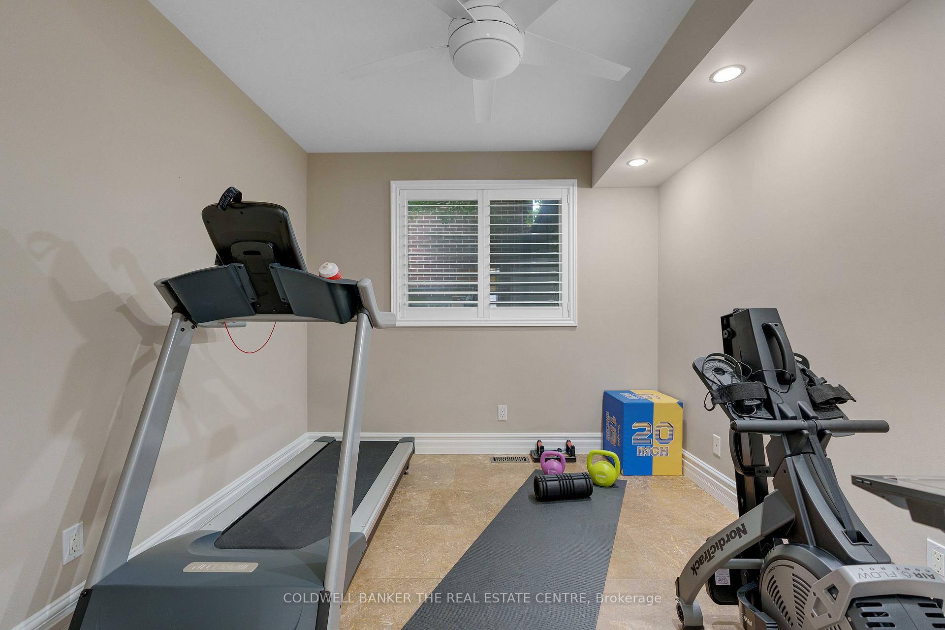 Photo 26 of 9 Bellevue Crescent, Barrie, Wellington — HOMEH