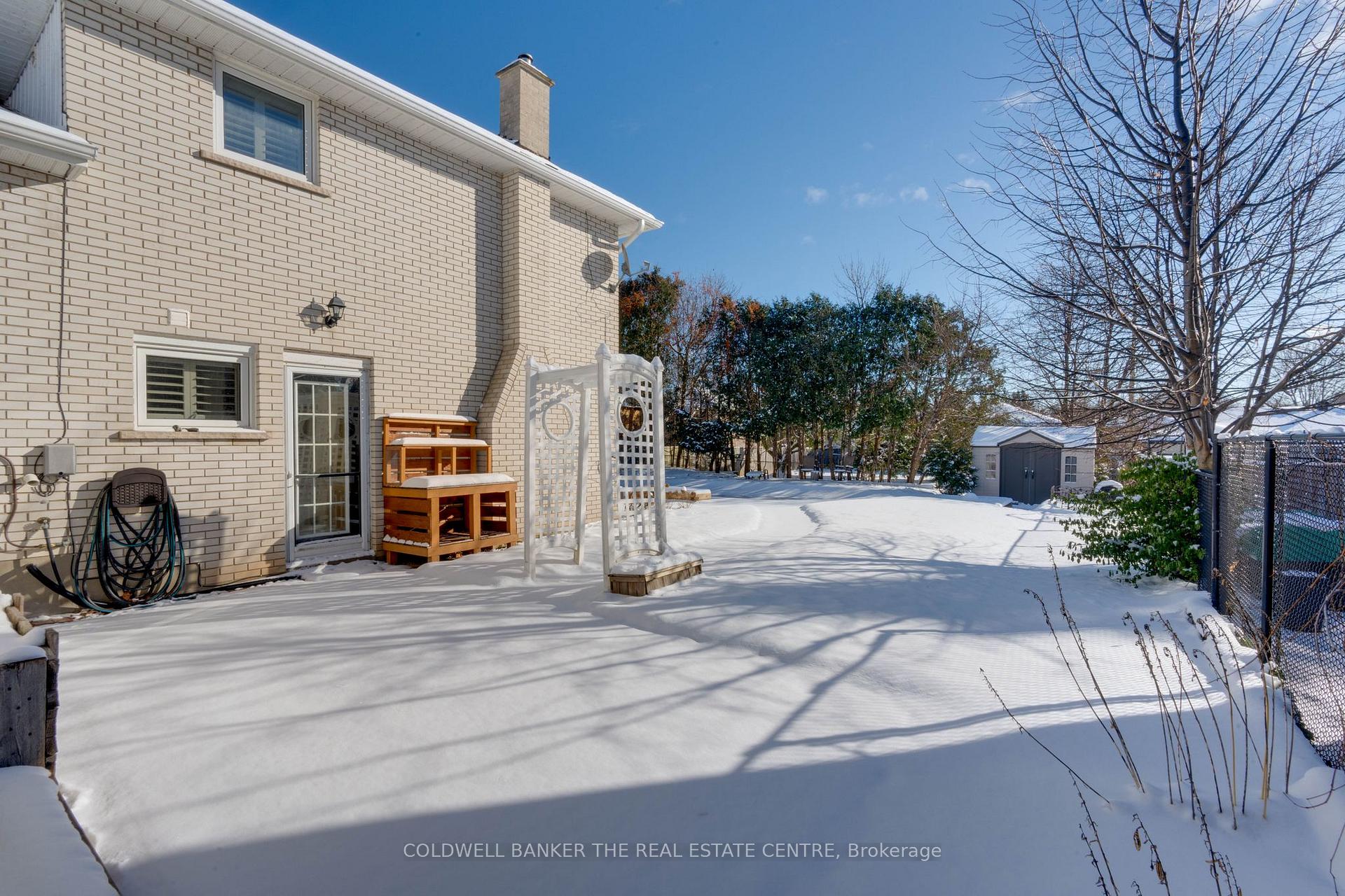 Photo 28 of 9 Bellevue Crescent, Barrie, Wellington — HOMEH