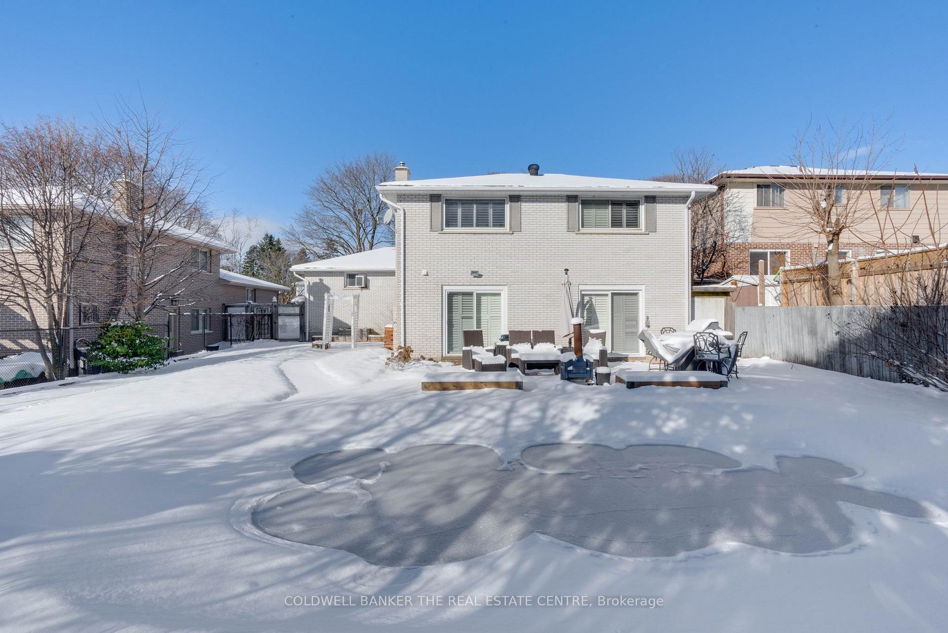 Photo 30 of 9 Bellevue Crescent, Barrie, Wellington — HOMEH