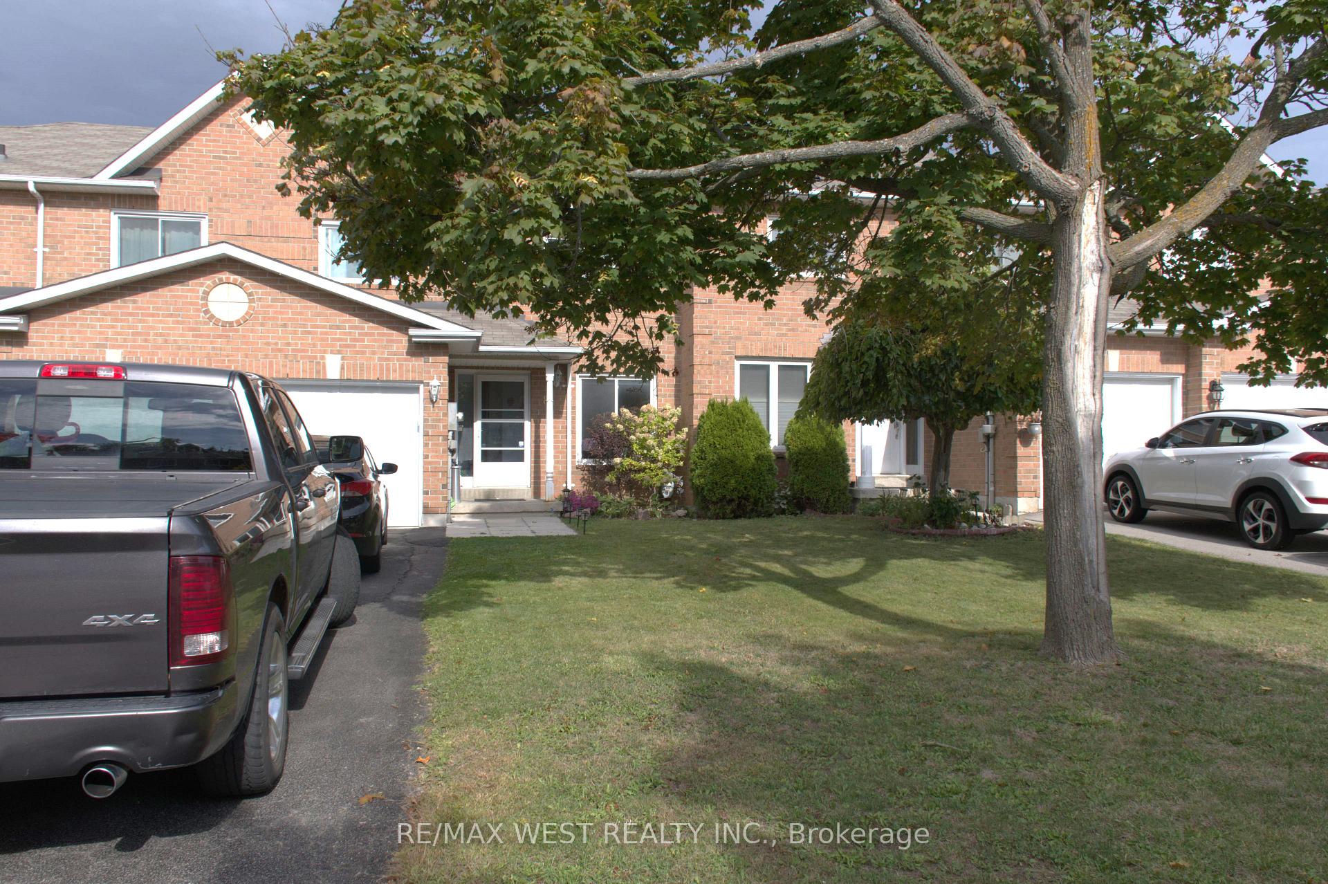 Photo 1 of 8 Lyfytt Crescent, Barrie, West Bayfield — HOMEH