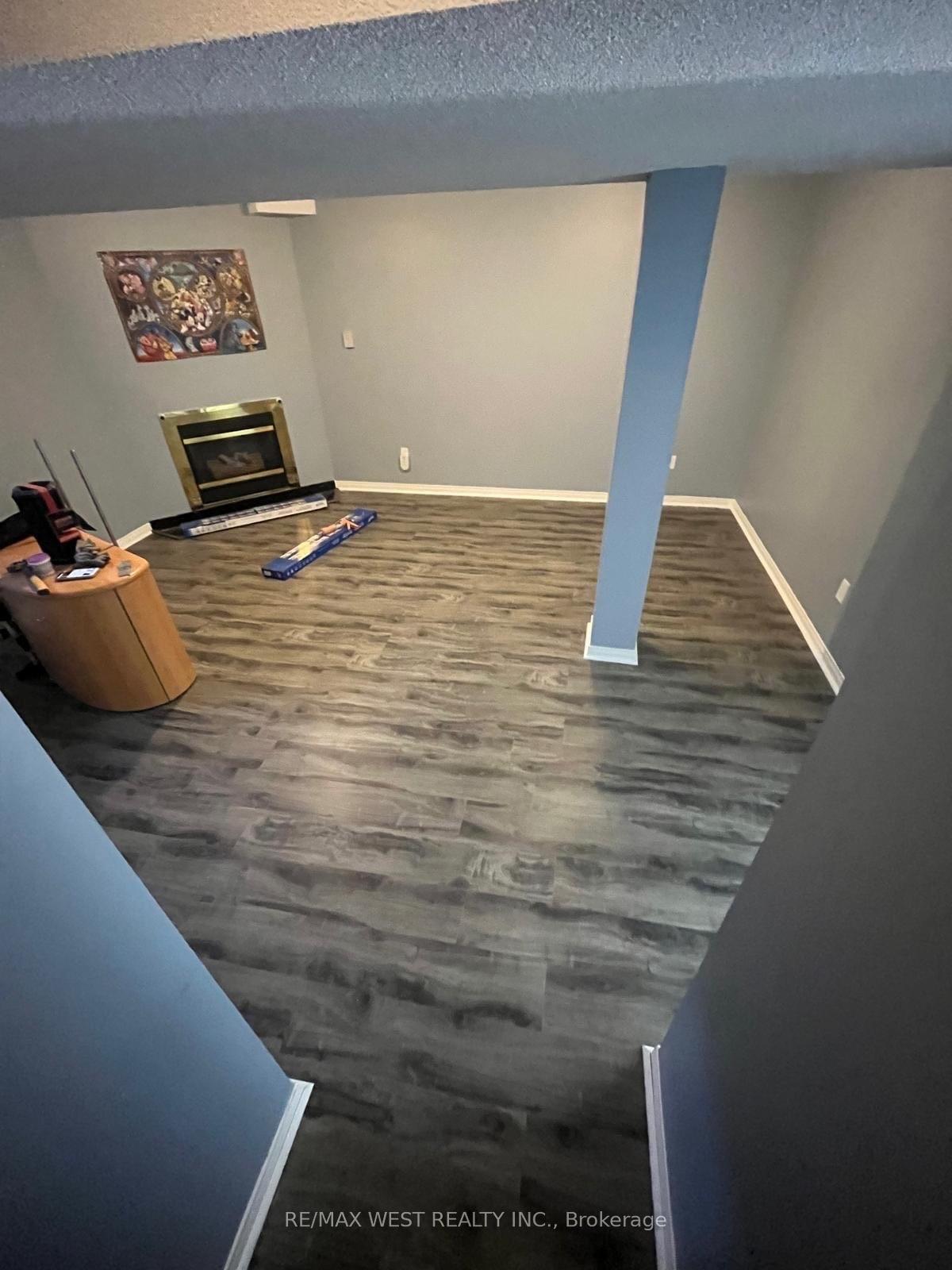Photo 12 of 8 Lyfytt Crescent, Barrie, West Bayfield — HOMEH