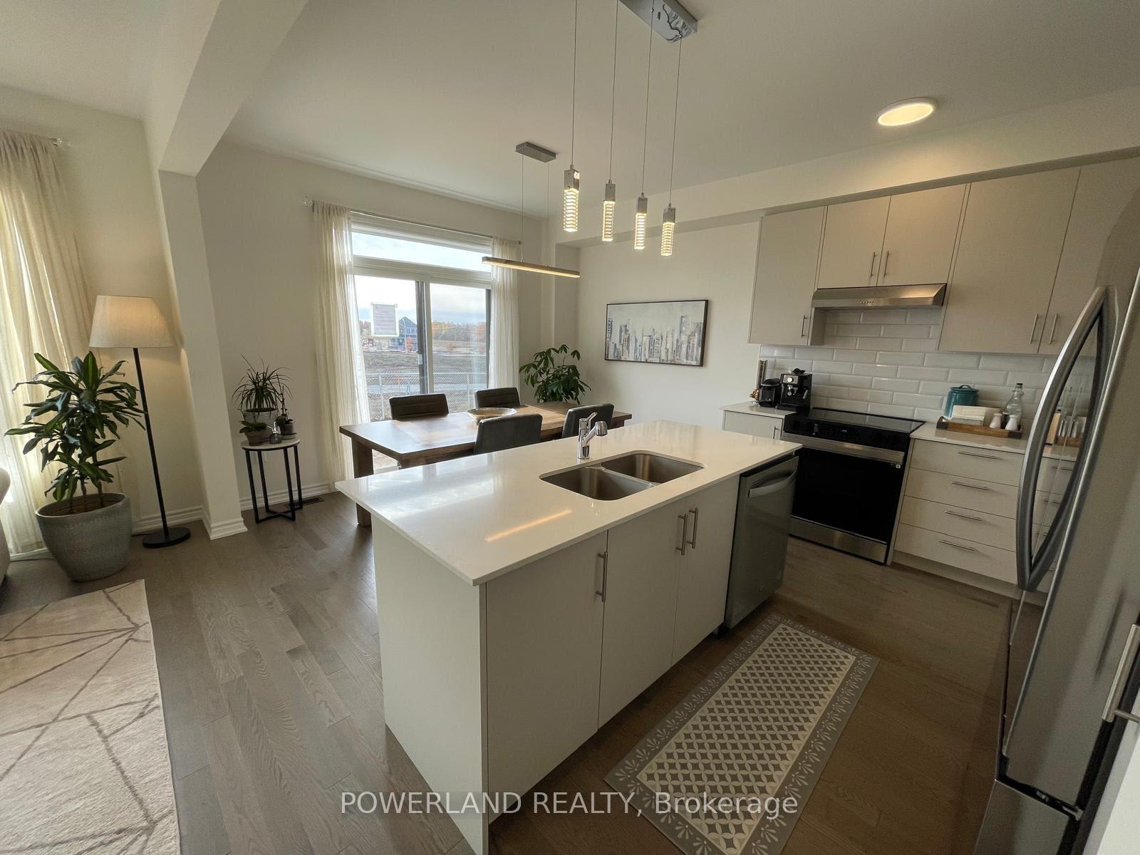 Photo 6 of 34 Phoenix Boulevard, Barrie, Rural Barrie Southeast — HOMEH