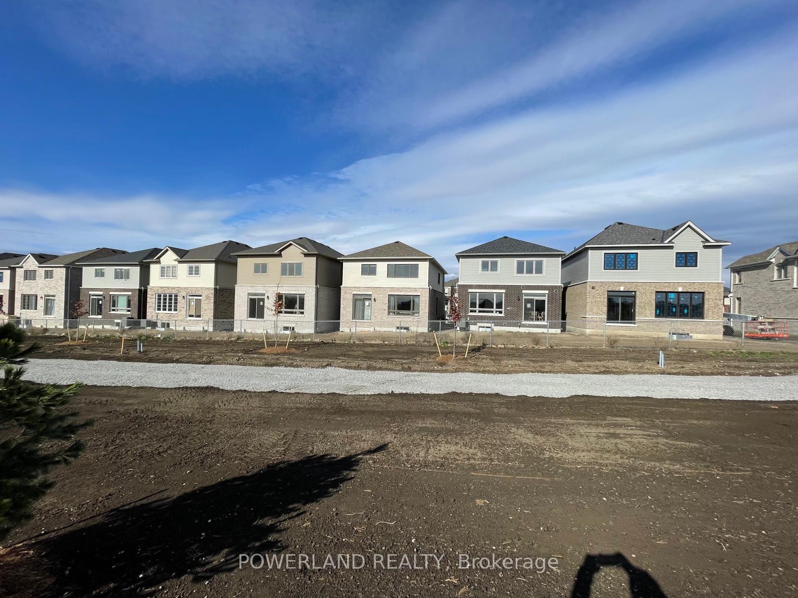 Photo 21 of 34 Phoenix Boulevard, Barrie, Rural Barrie Southeast — HOMEH