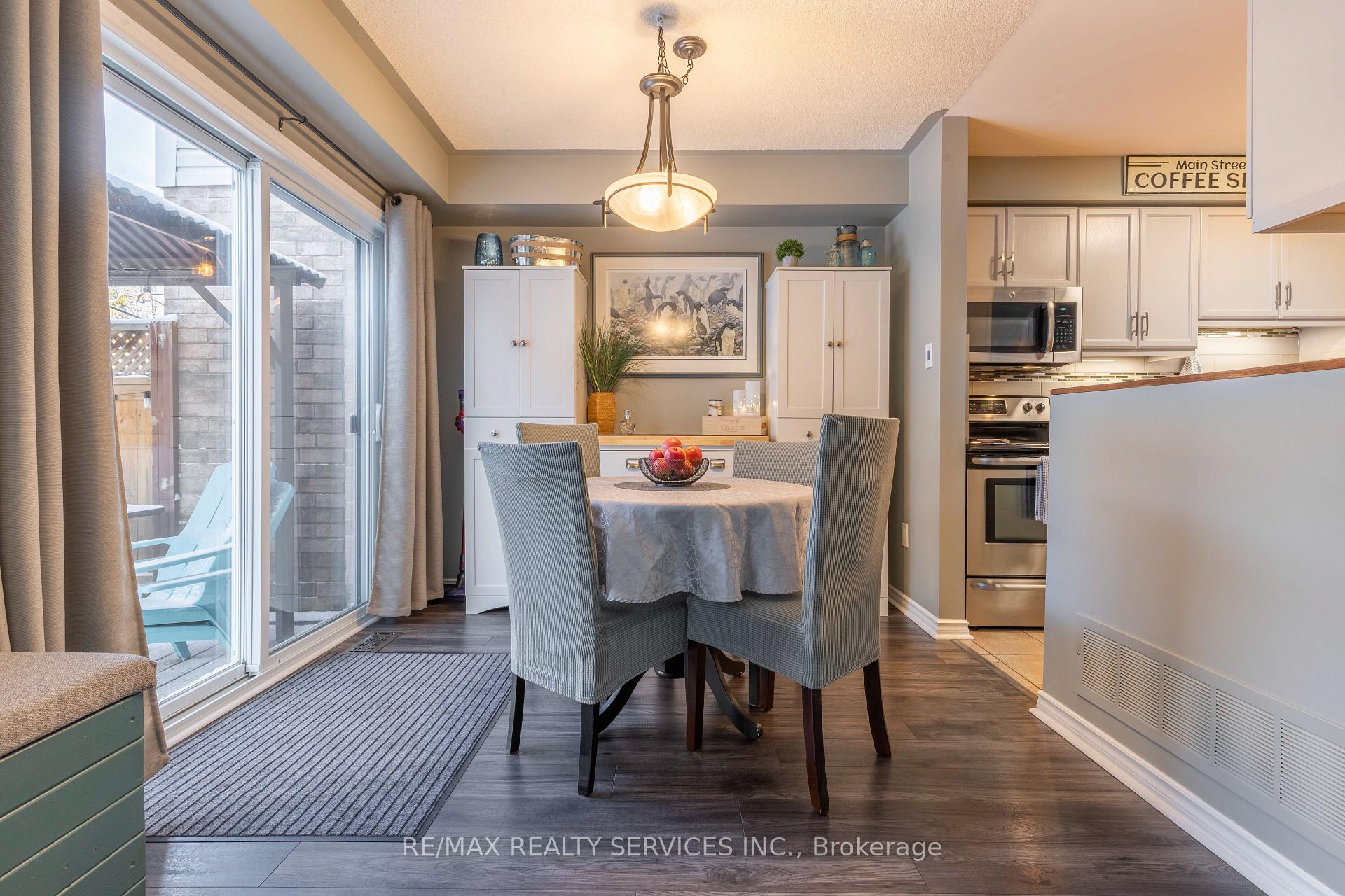 Photo 10 of 92 Pickett Crescent, Barrie, Painswick North — HOMEH
