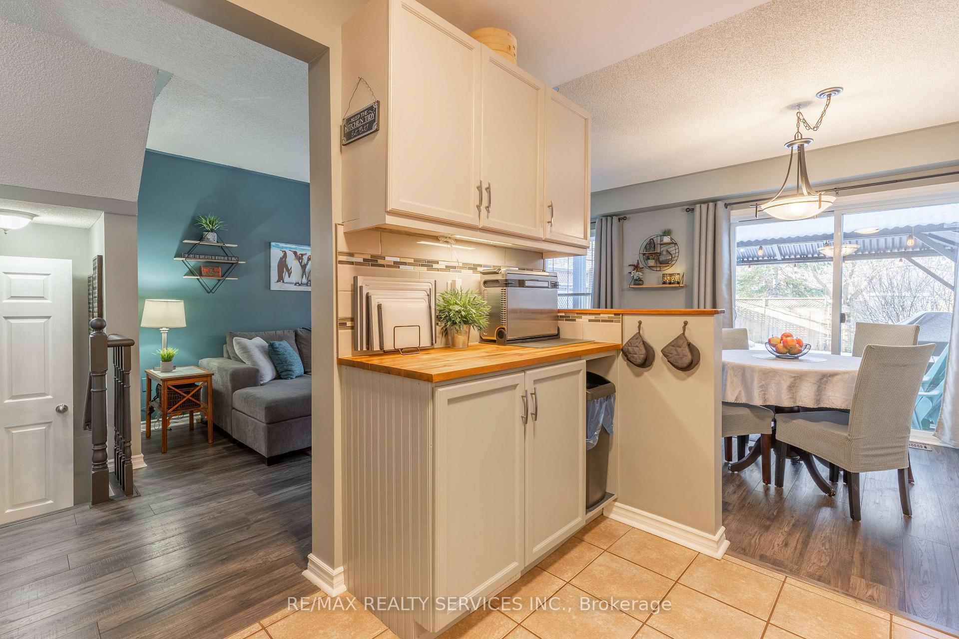 Photo 15 of 92 Pickett Crescent, Barrie, Painswick North — HOMEH