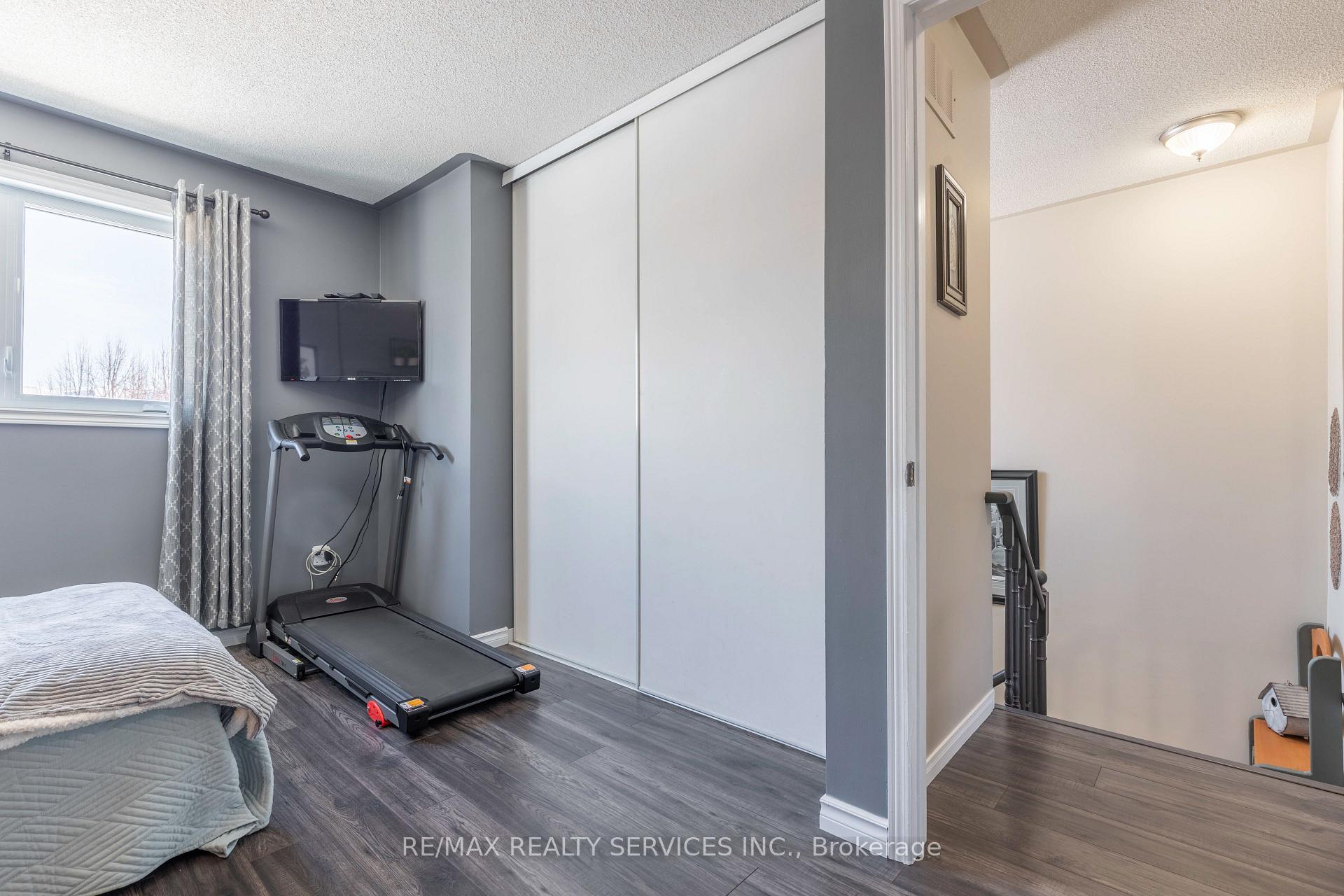 Photo 26 of 92 Pickett Crescent, Barrie, Painswick North — HOMEH