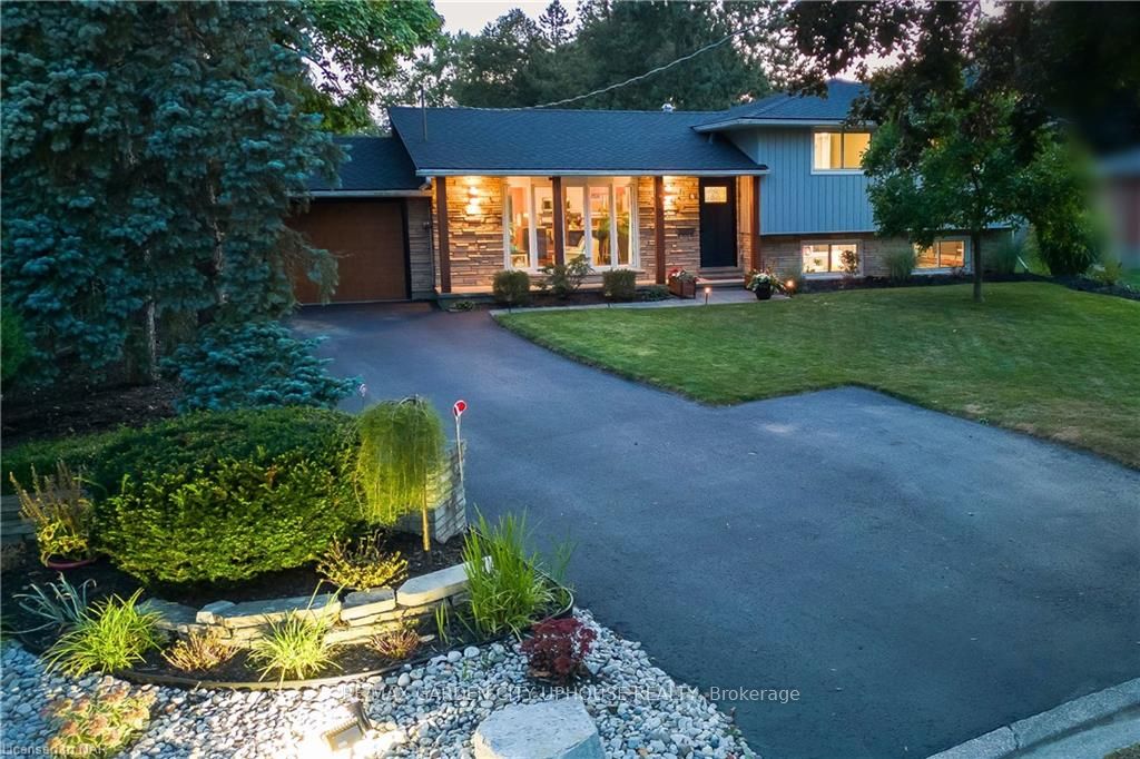 Photo 2 of 13 Elk Street, St. Catharines, Rykert/Vansickle — HOMEH