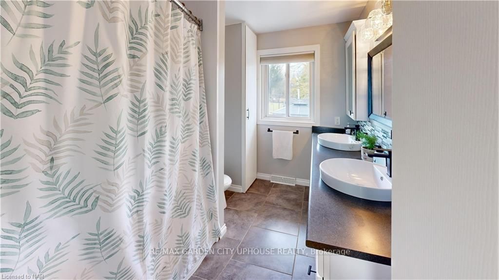 Photo 12 of 13 Elk Street, St. Catharines, Rykert/Vansickle — HOMEH