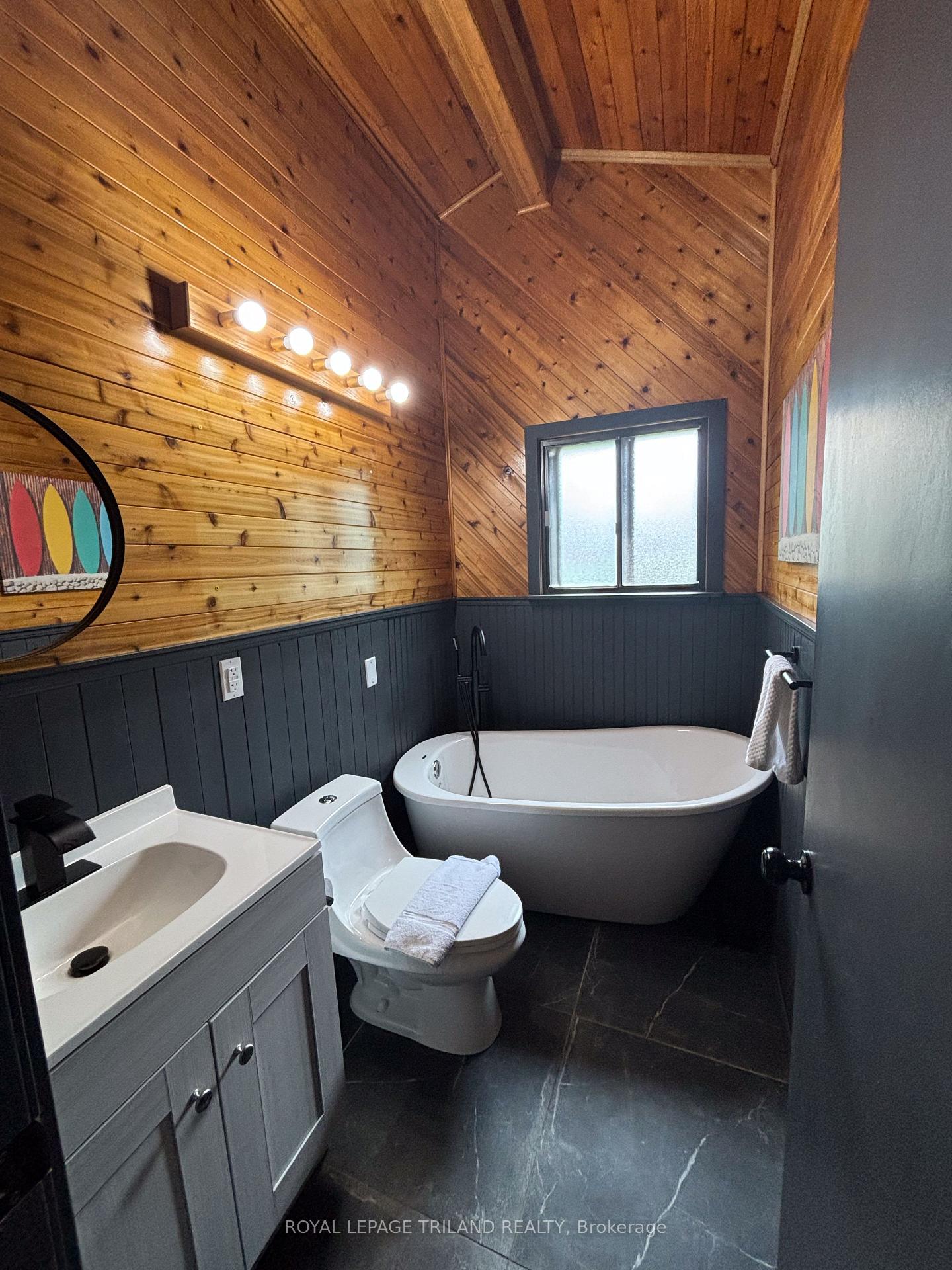 Photo 11 of 72229 Lakeshore Drive, Bluewater, Hay — HOMEH