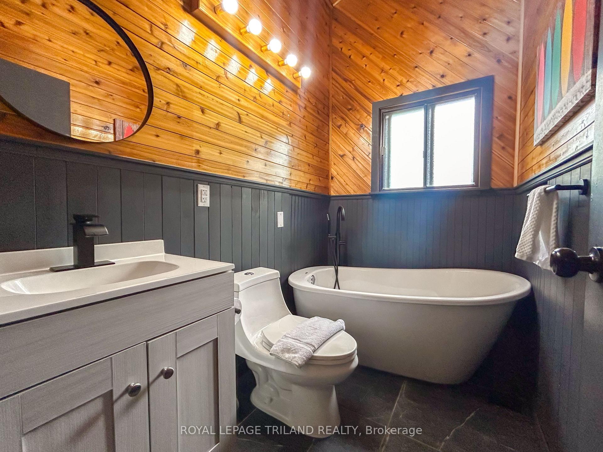 Photo 8 of 72229 Lakeshore Drive, Bluewater, Hay — HOMEH