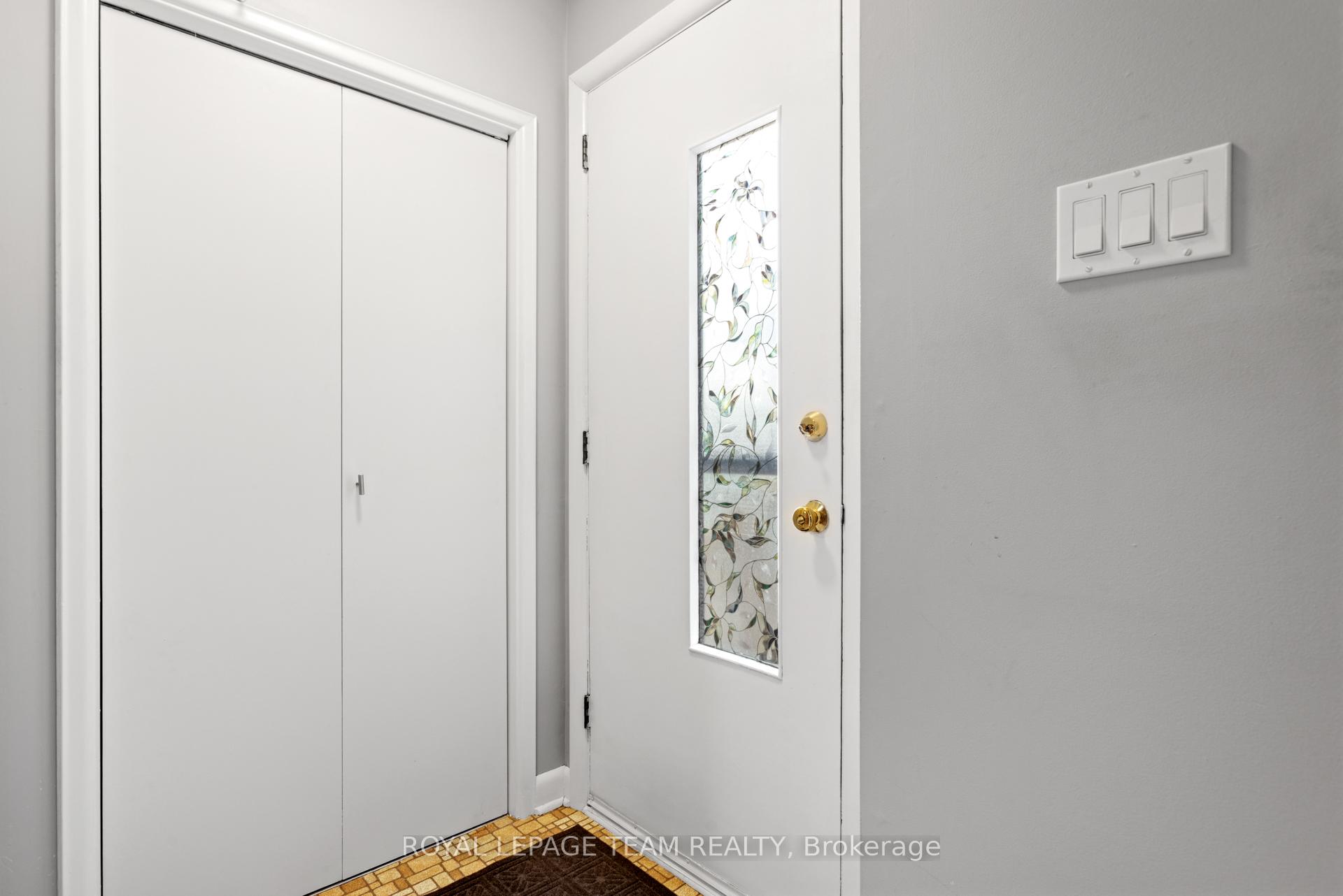Photo 4 of 1215 Agincourt Road, Ottawa, Copeland Park — HOMEH