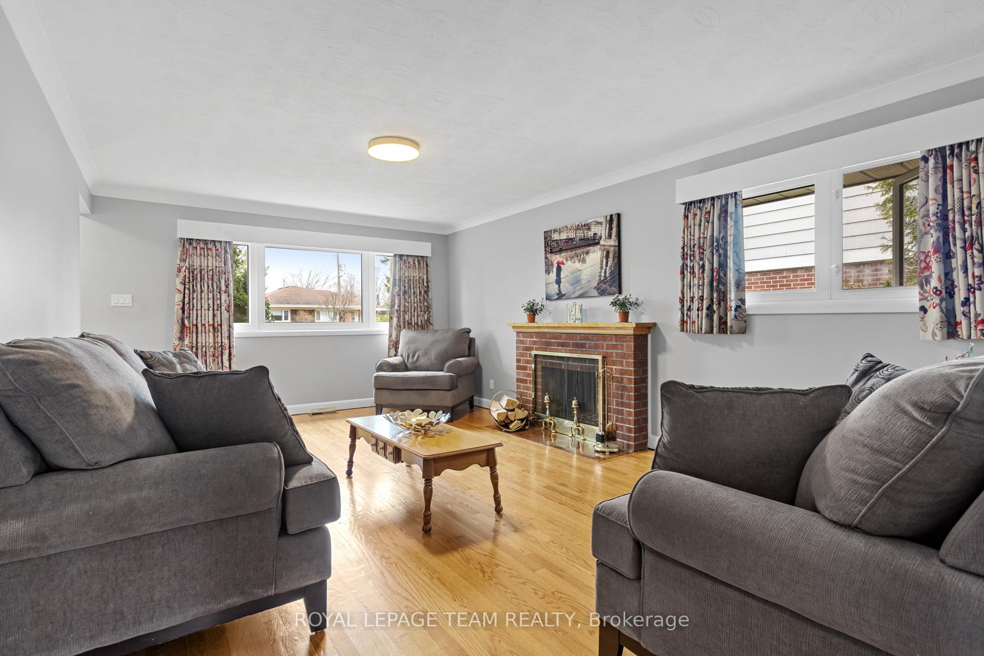 Photo 7 of 1215 Agincourt Road, Ottawa, Copeland Park — HOMEH