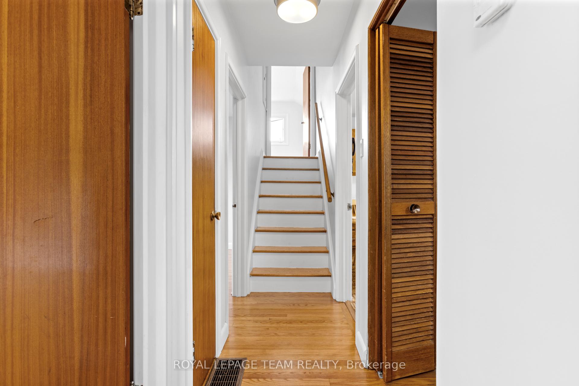 Photo 17 of 1215 Agincourt Road, Ottawa, Copeland Park — HOMEH