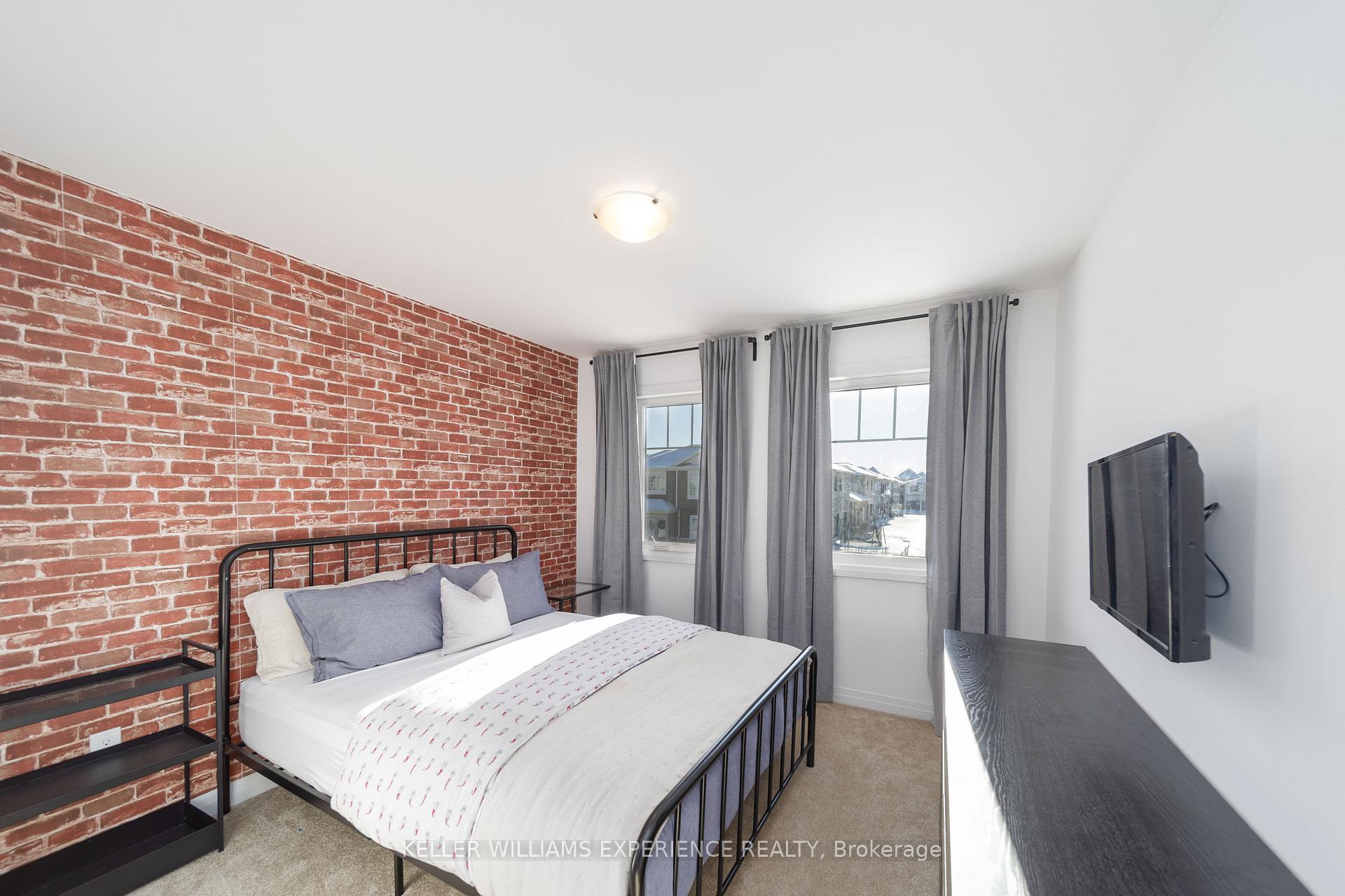 Photo 20 of 29 Harvest Crescent, Barrie, Innis-Shore — HOMEH