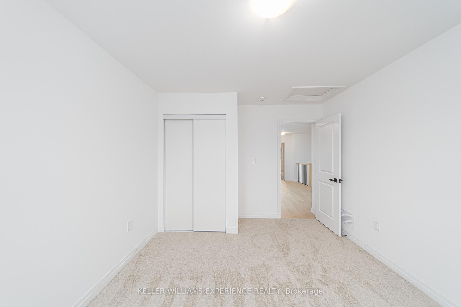 Photo 23 of 29 Harvest Crescent, Barrie, Innis-Shore — HOMEH