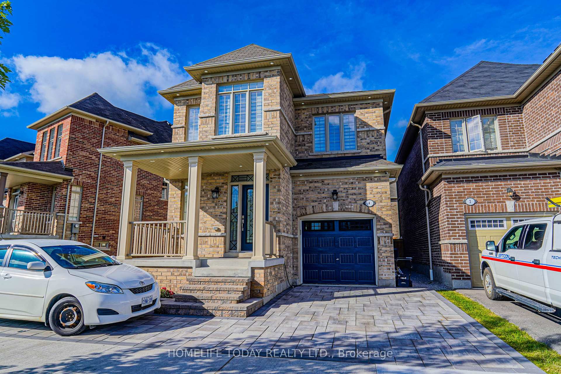 Photo 2 of Unit Upper, 4 Mcclustey Avenue, Ajax, Northeast Ajax — HOMEH