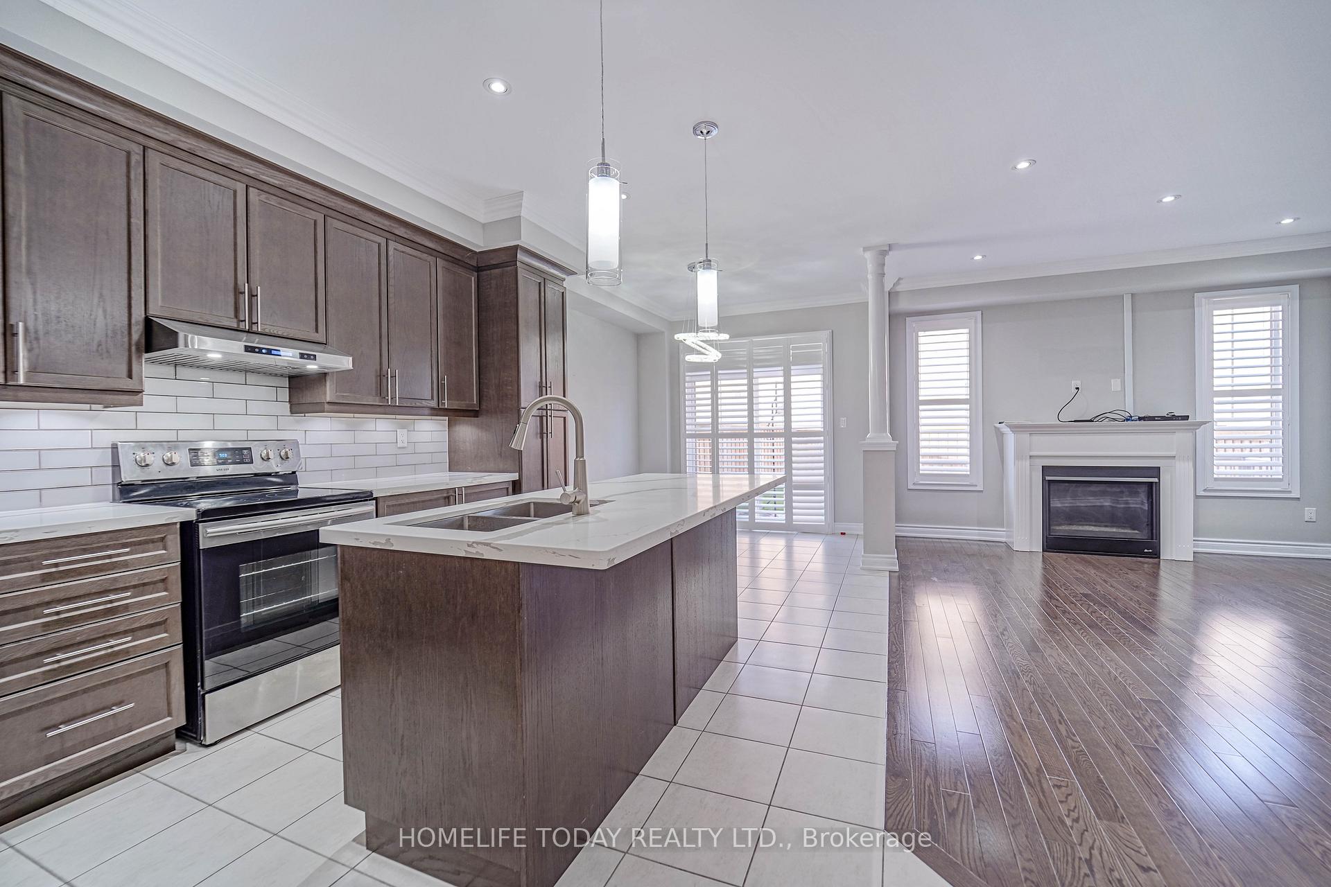 Photo 12 of Unit Upper, 4 Mcclustey Avenue, Ajax, Northeast Ajax — HOMEH