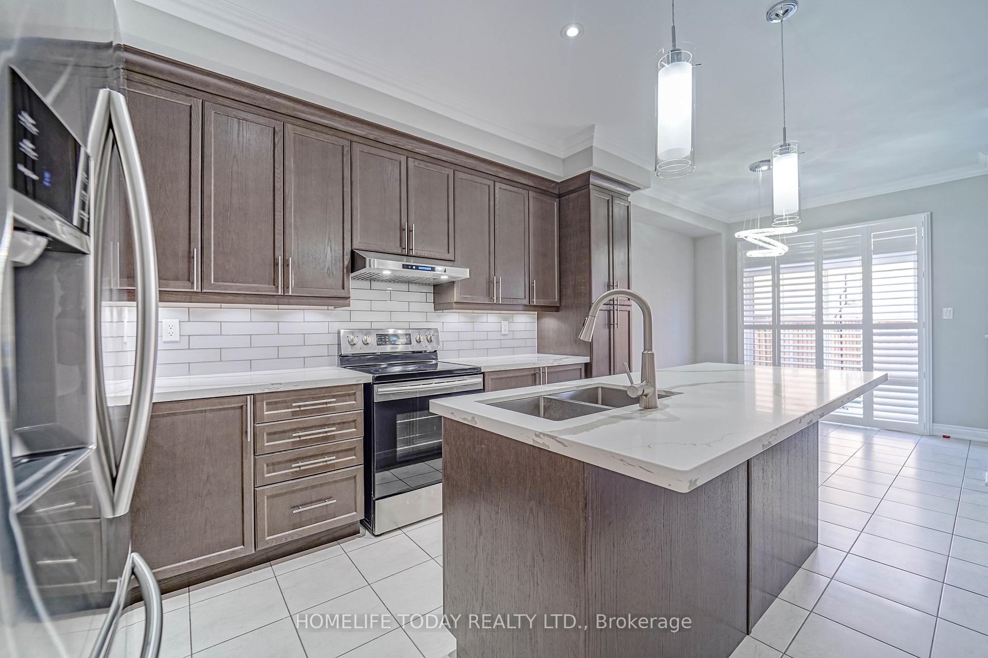 Photo 16 of Unit Upper, 4 Mcclustey Avenue, Ajax, Northeast Ajax — HOMEH
