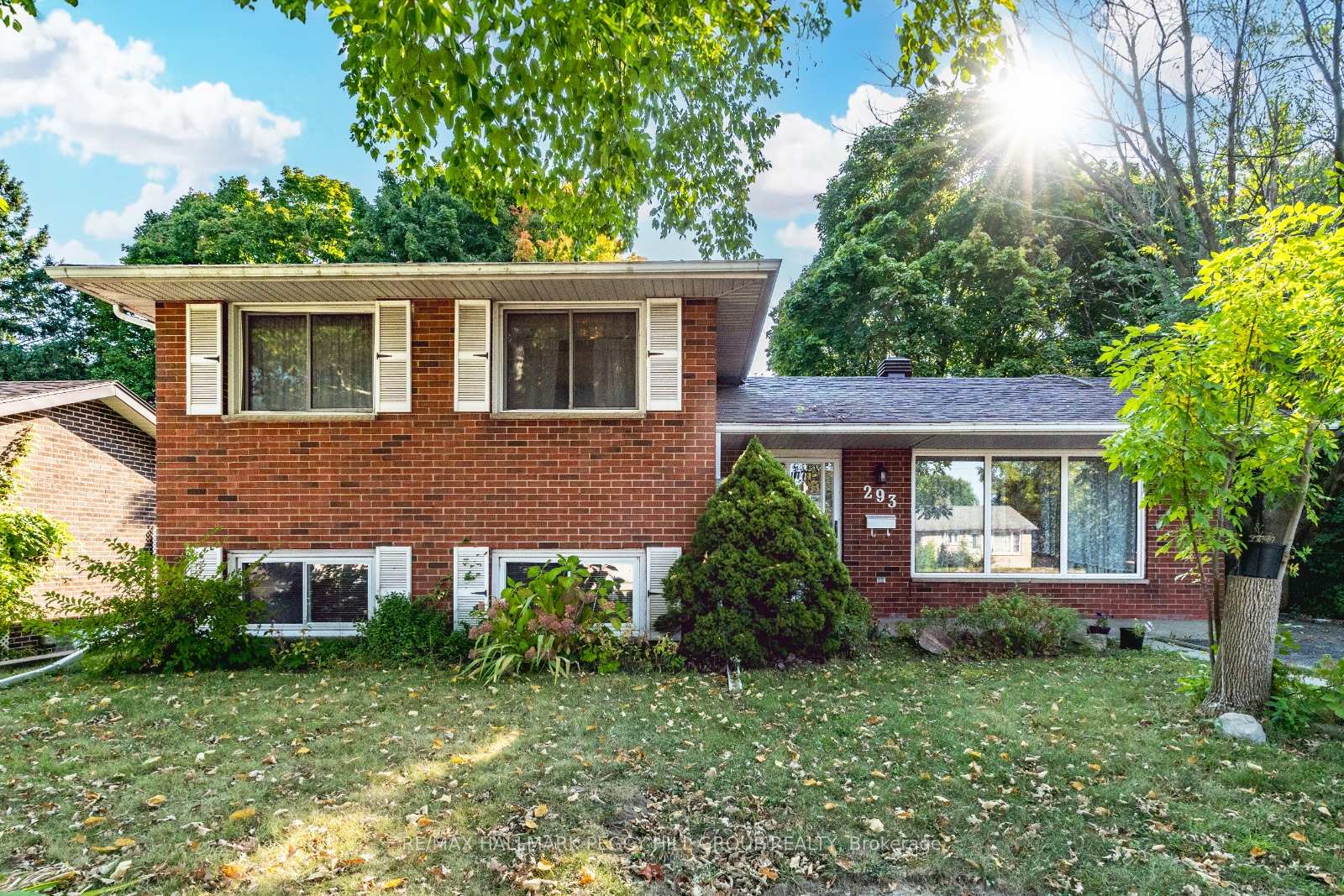 Photo 1 of 293 Duckworth Street, Barrie, Grove East — HOMEH