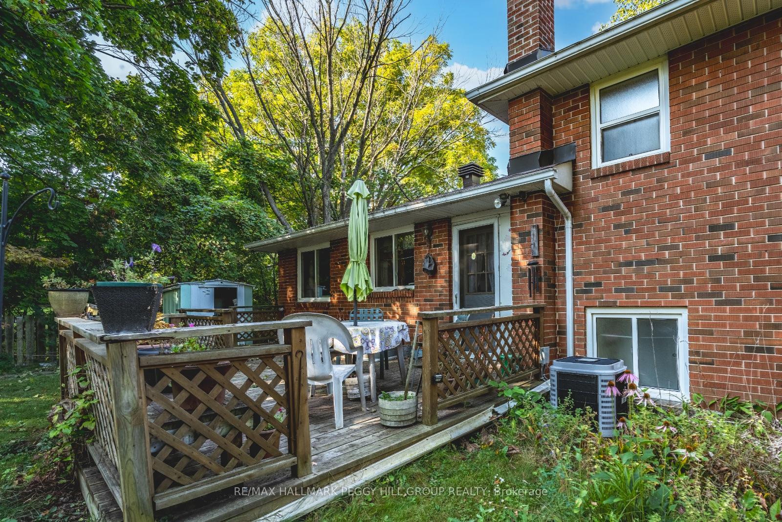Photo 10 of 293 Duckworth Street, Barrie, Grove East — HOMEH