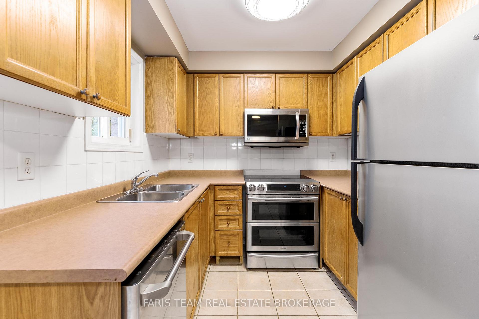 Photo 4 of 69 Pringle Drive, Barrie, Edgehill Drive — HOMEH