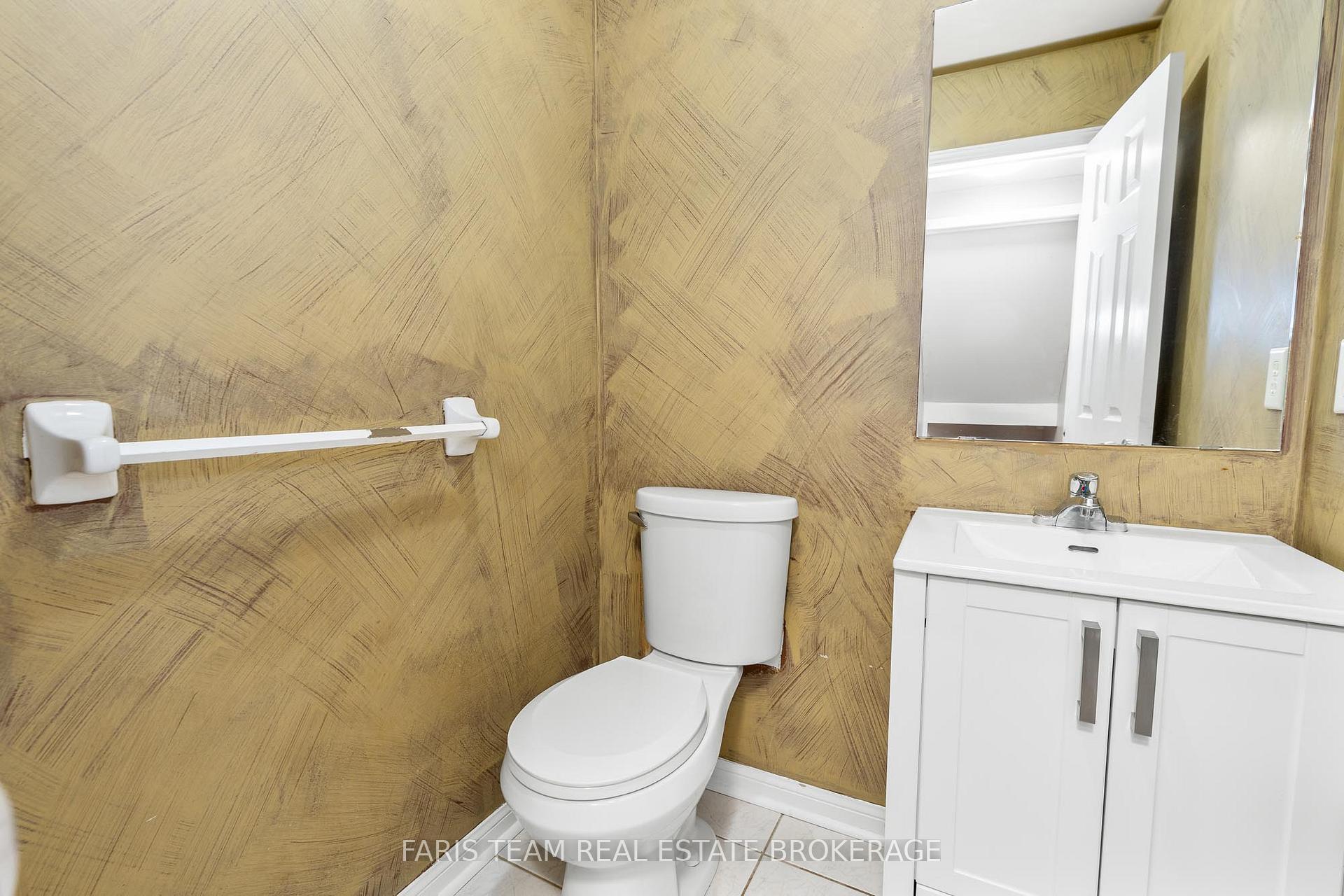 Photo 10 of 69 Pringle Drive, Barrie, Edgehill Drive — HOMEH