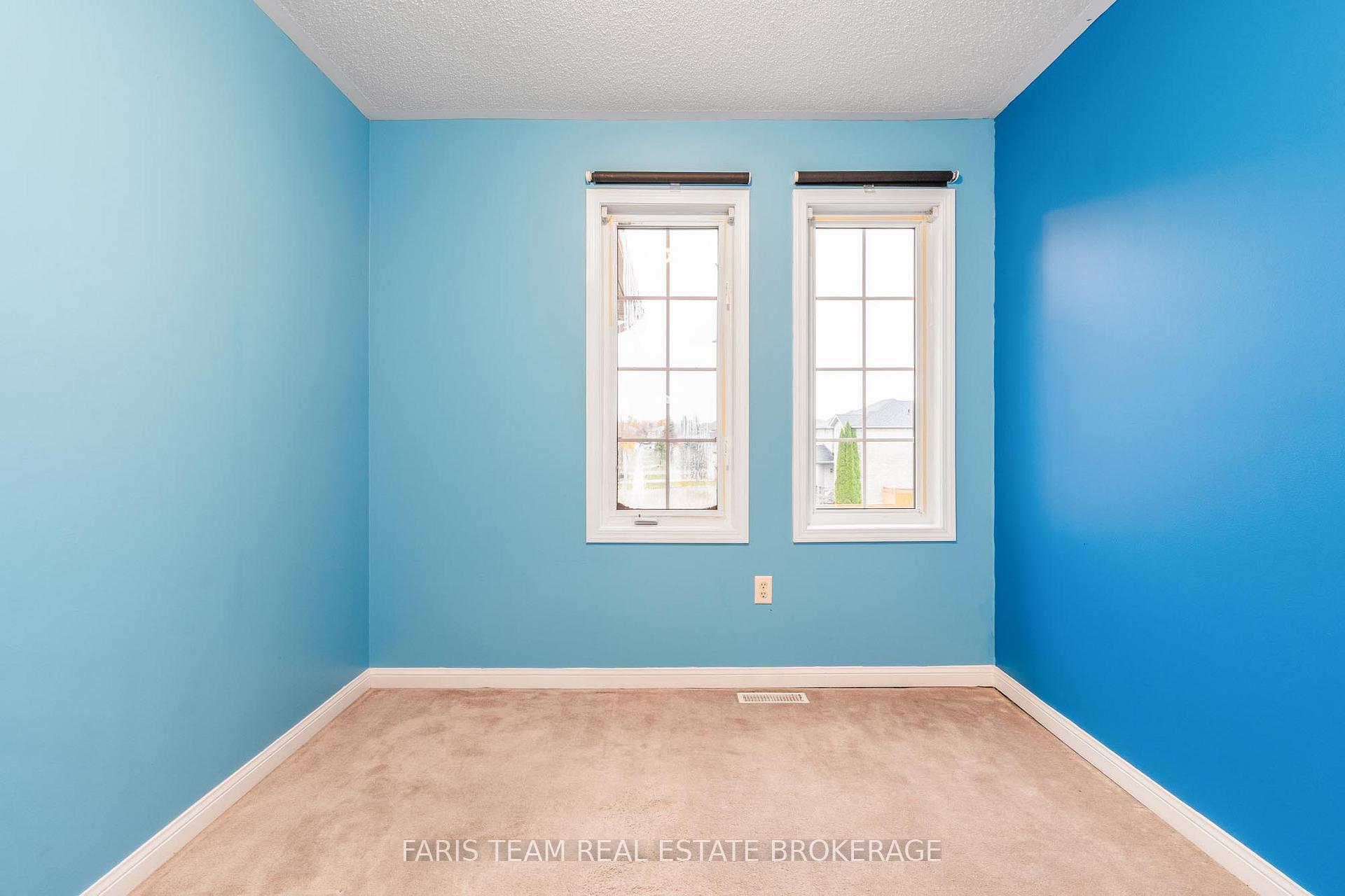 Photo 25 of 69 Pringle Drive, Barrie, Edgehill Drive — HOMEH